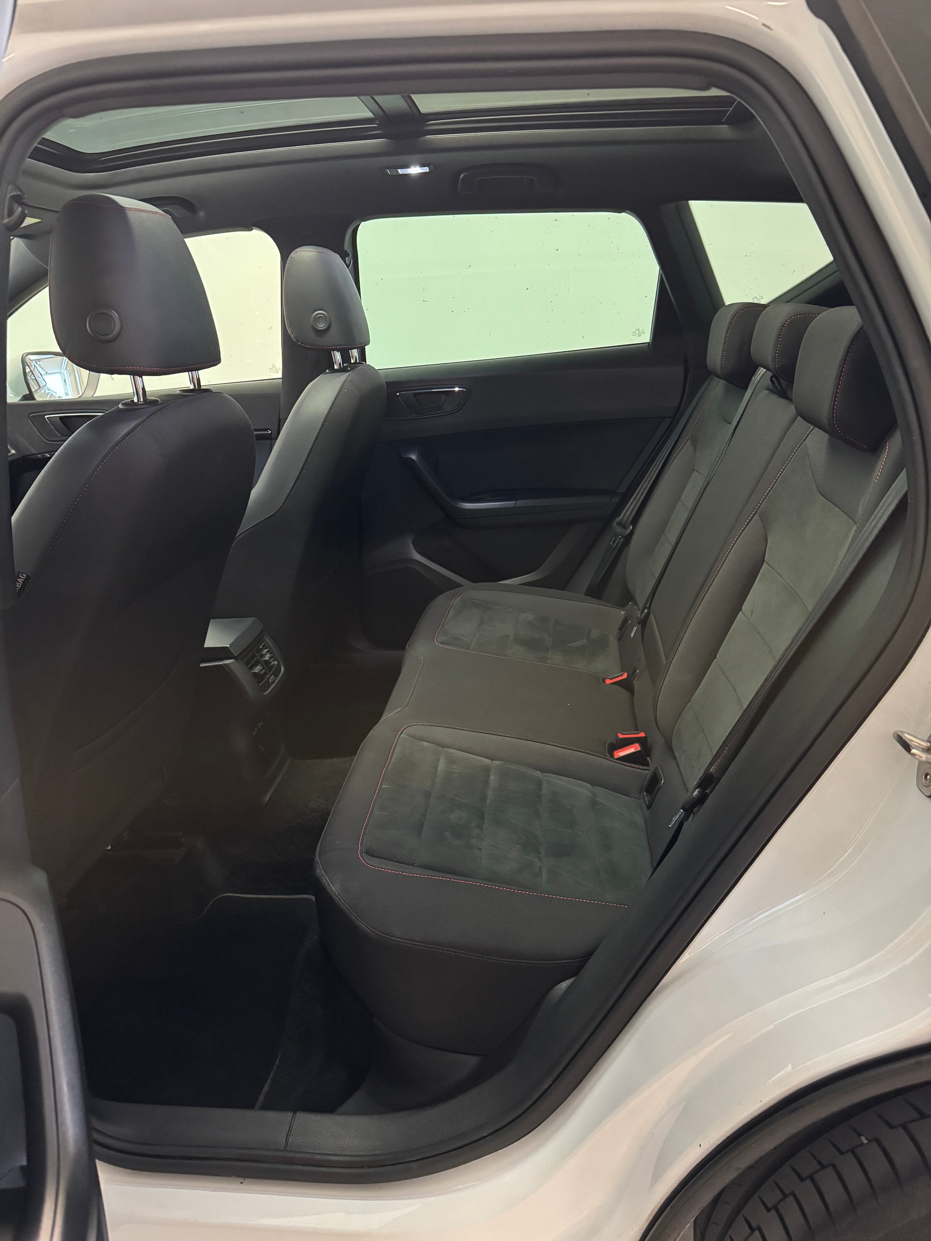 SEAT Ateca 2.0 TDI FR Xcellence 4Drive DSG *Perlweiss*-image-9