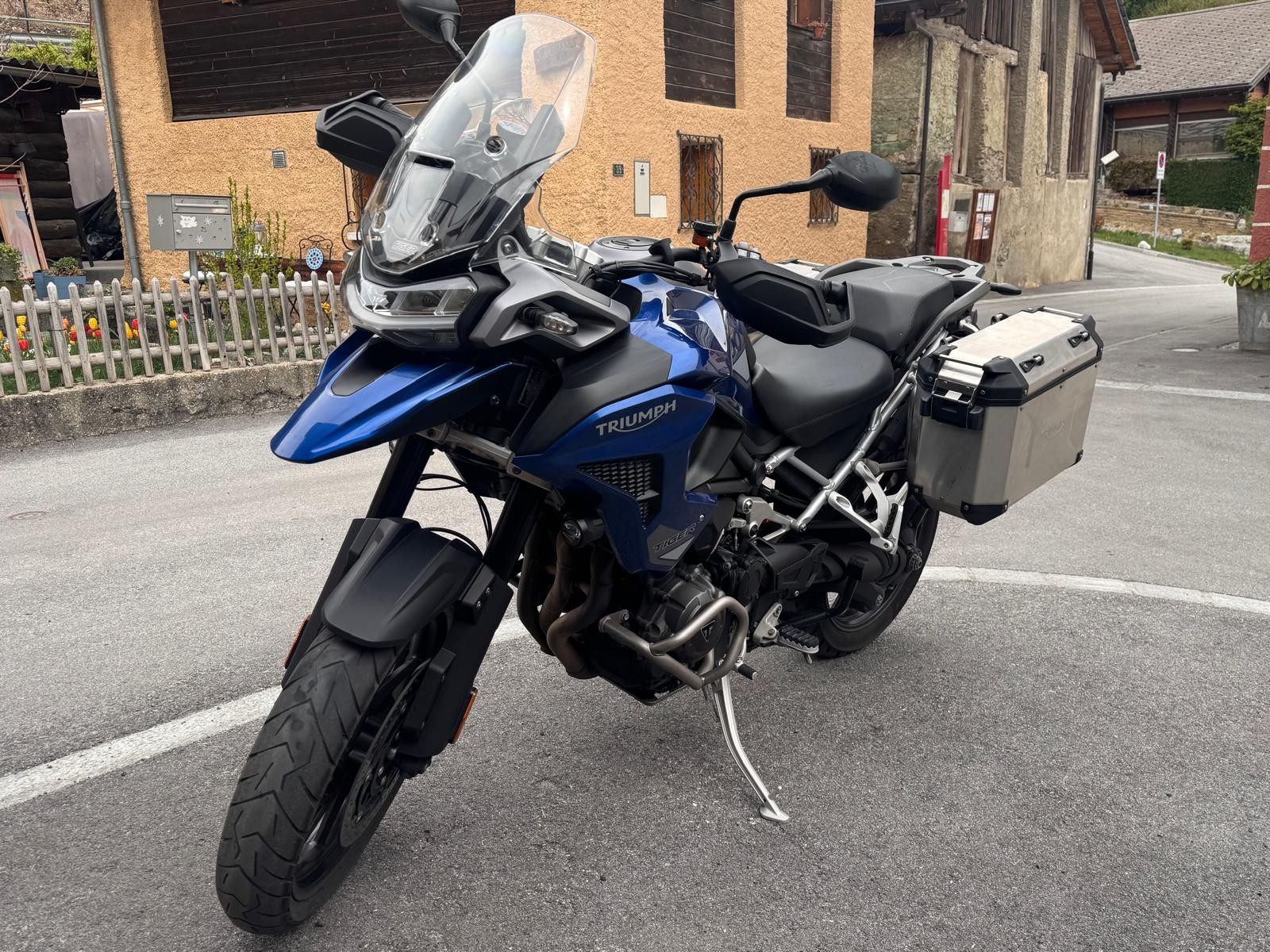 TRIUMPH Tiger 1200 GT Pro-image-7