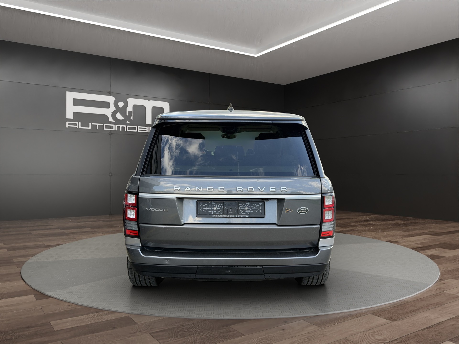 LAND ROVER Range Rover 3.0 TDV6 Vogue Automatic-image-5