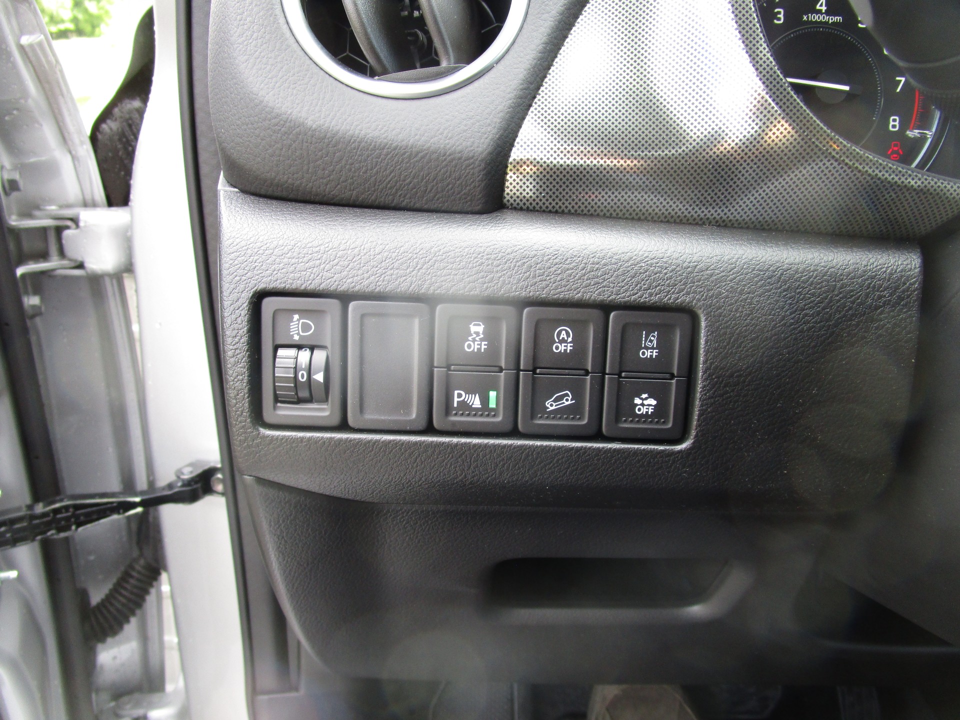 SUZUKI Vitara 1.4 Boosterjet Compact Top 4x4 Hybrid Automatic-image-9