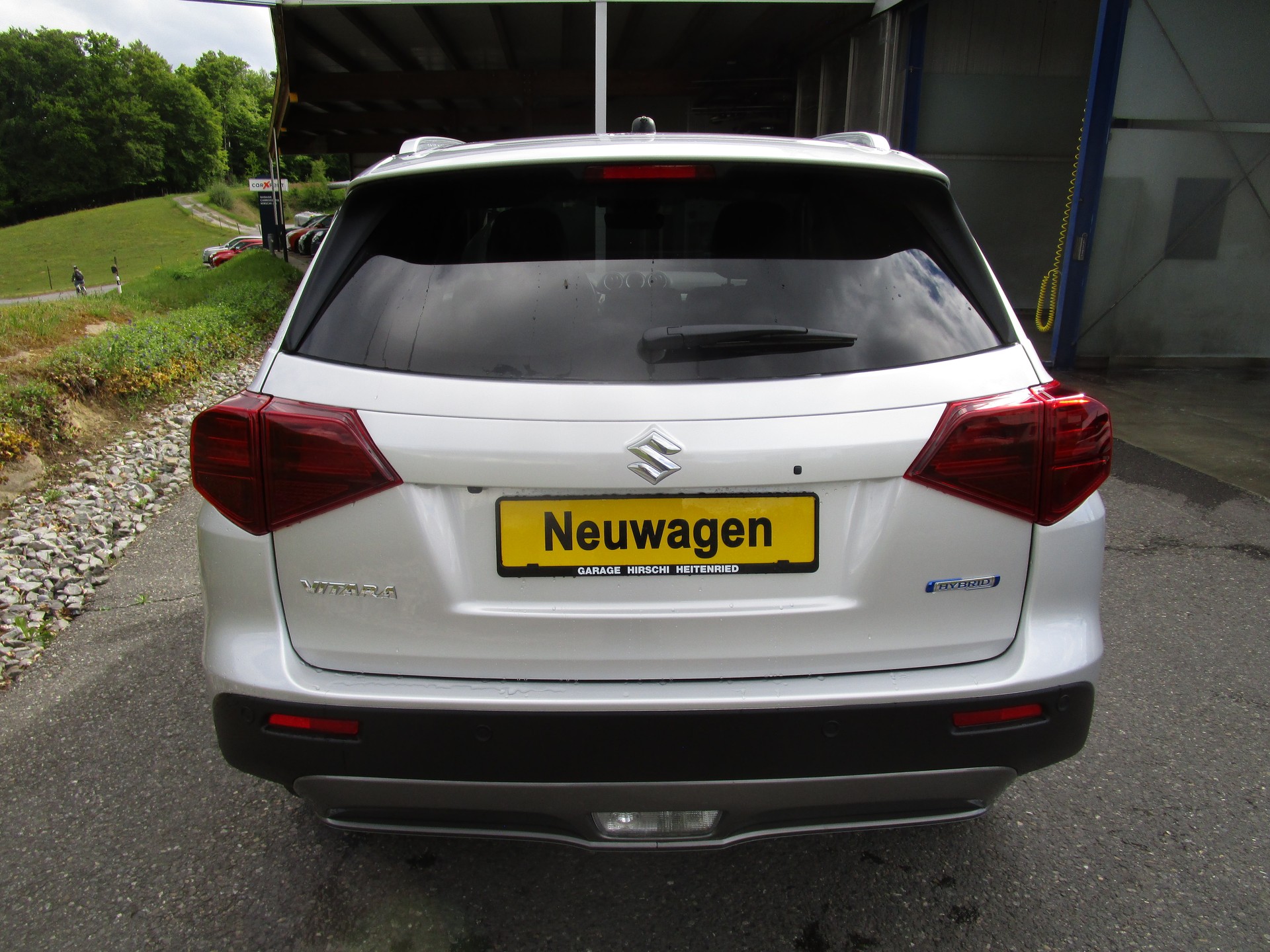 SUZUKI Vitara 1.4 Boosterjet Compact Top 4x4 Hybrid Automatic-image-3