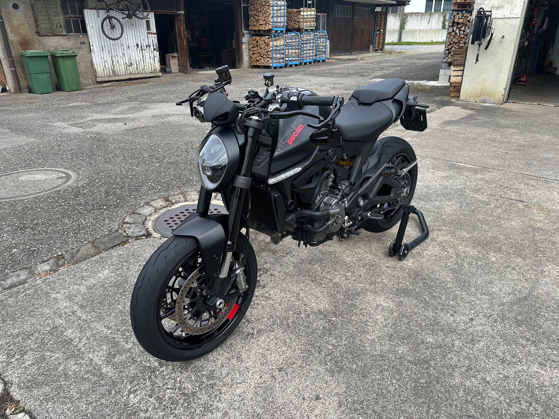 DUCATI Monster + (Drosselbar) Motor 7000Km alt-image-0