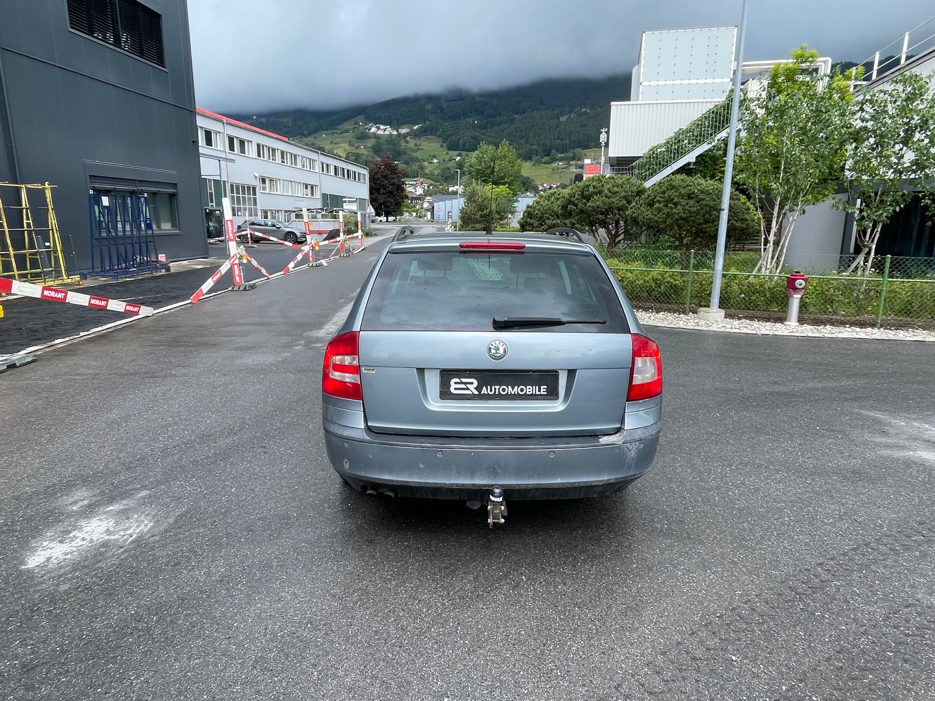 SKODA Octavia 2.0 FSI Adventure 4x4-image-3