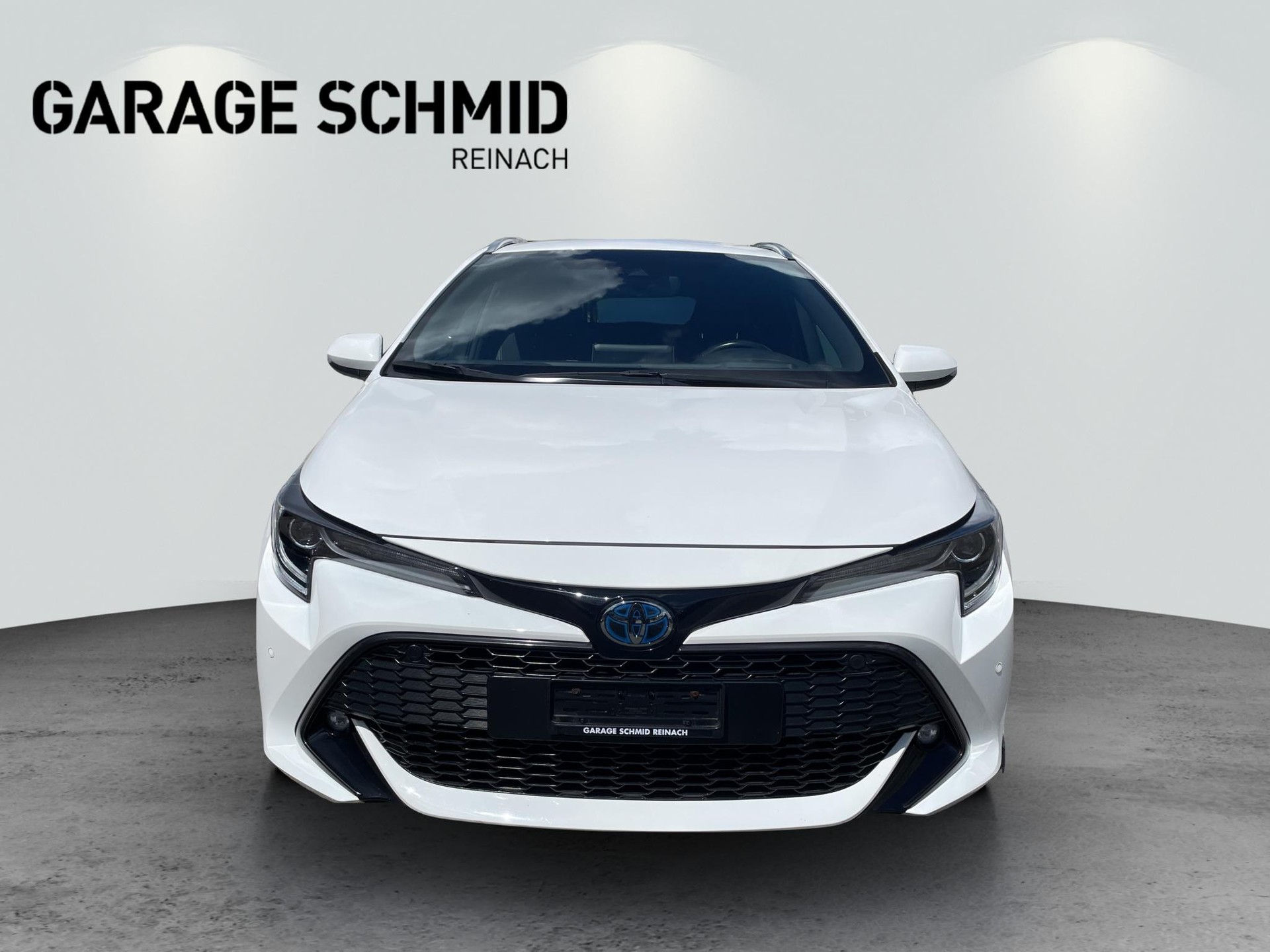 TOYOTA Corolla Touring Sports 1.8 HSD Trend-showroom-element-1