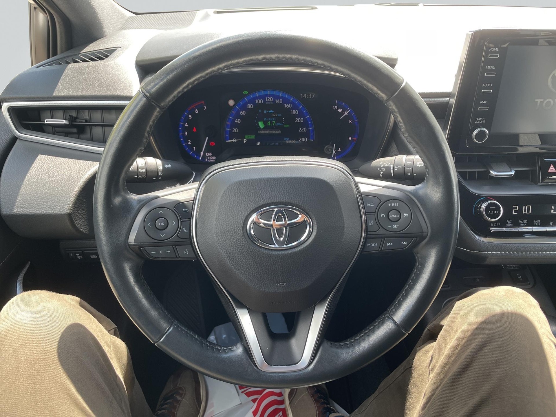 TOYOTA Corolla Touring Sports 1.8 HSD Trend-image-10