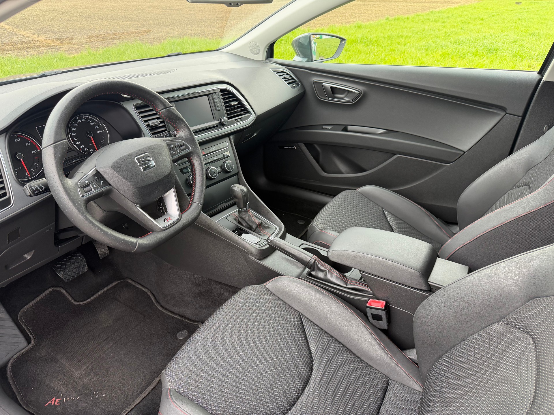 SEAT Leon SC 1.8 TSI FR DSG-image-8