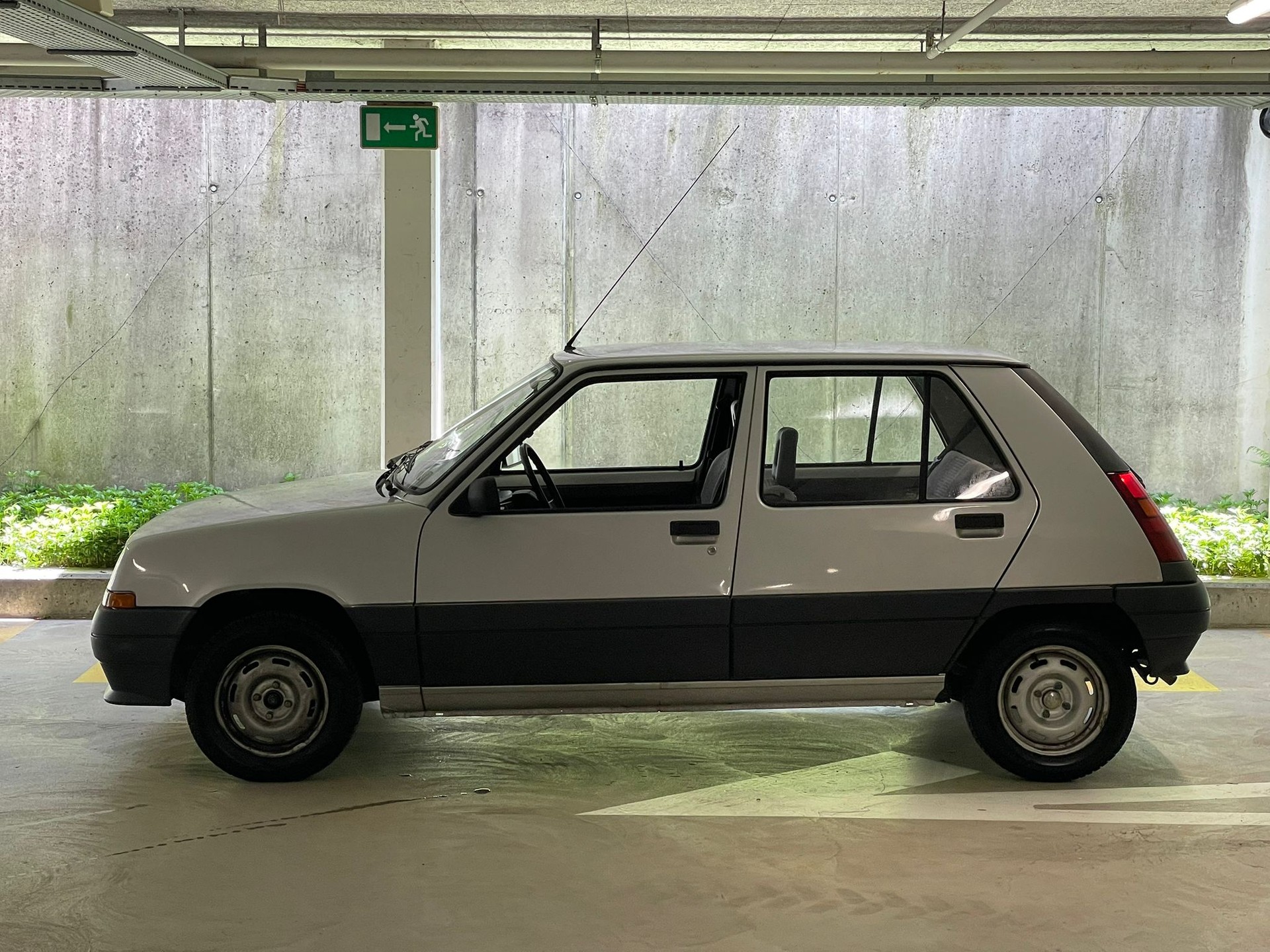 RENAULT Super 5 1400 TL-showroom-element-2