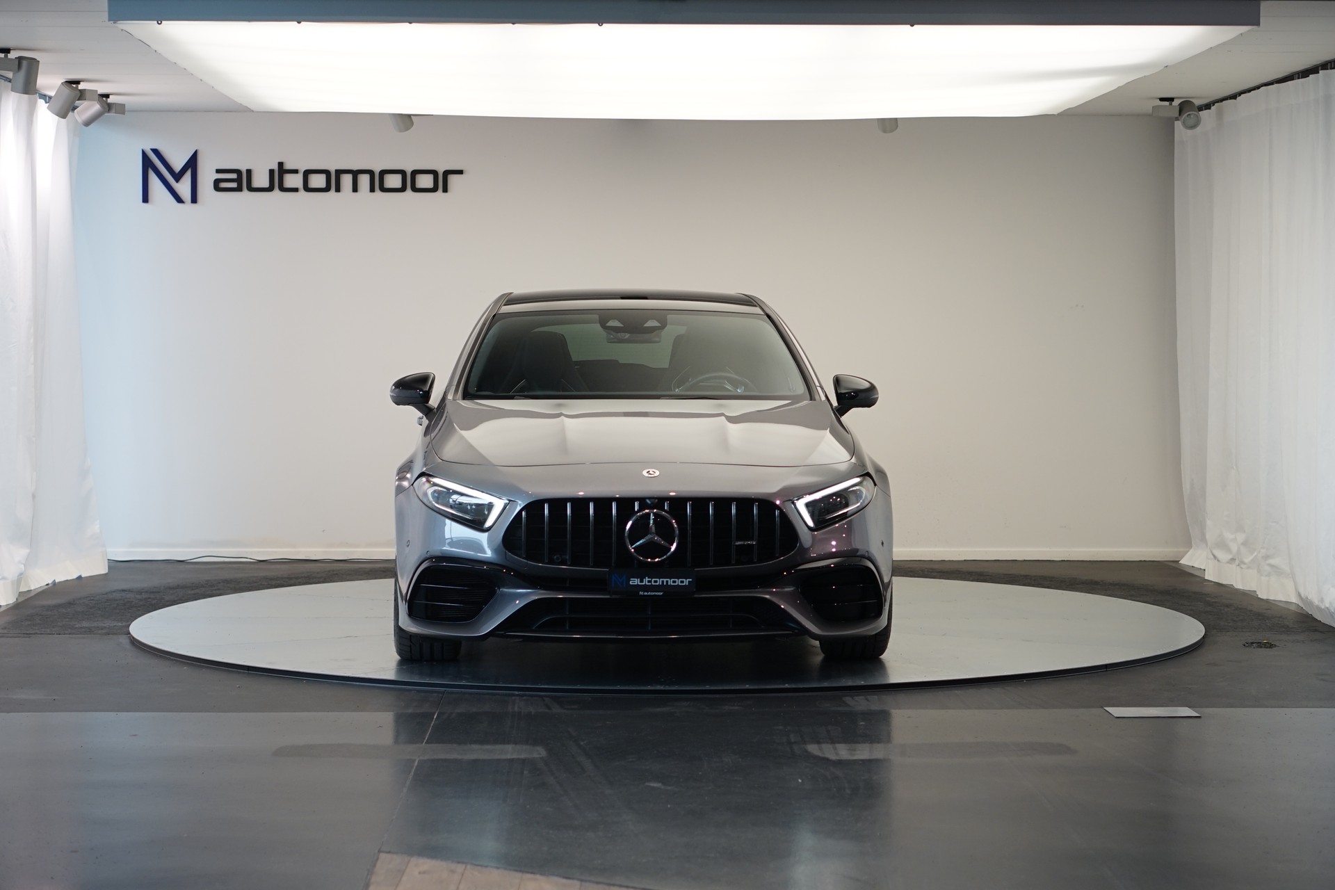 MERCEDES-BENZ A 45 S AMG 4Matic+ Speedshift *CH-Fahrzeug* *Pano* *Performance Sitze*-showroom-element-1