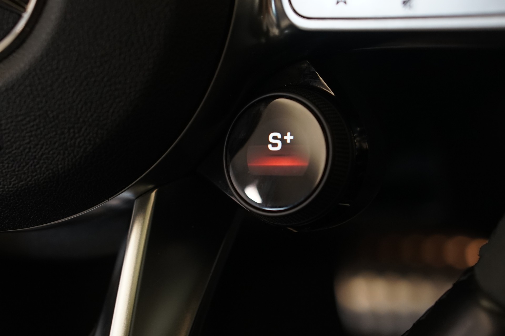 MERCEDES-BENZ A 45 S AMG 4Matic+ Speedshift *CH-Fahrzeug* *Pano* *Performance Sitze*-image-27