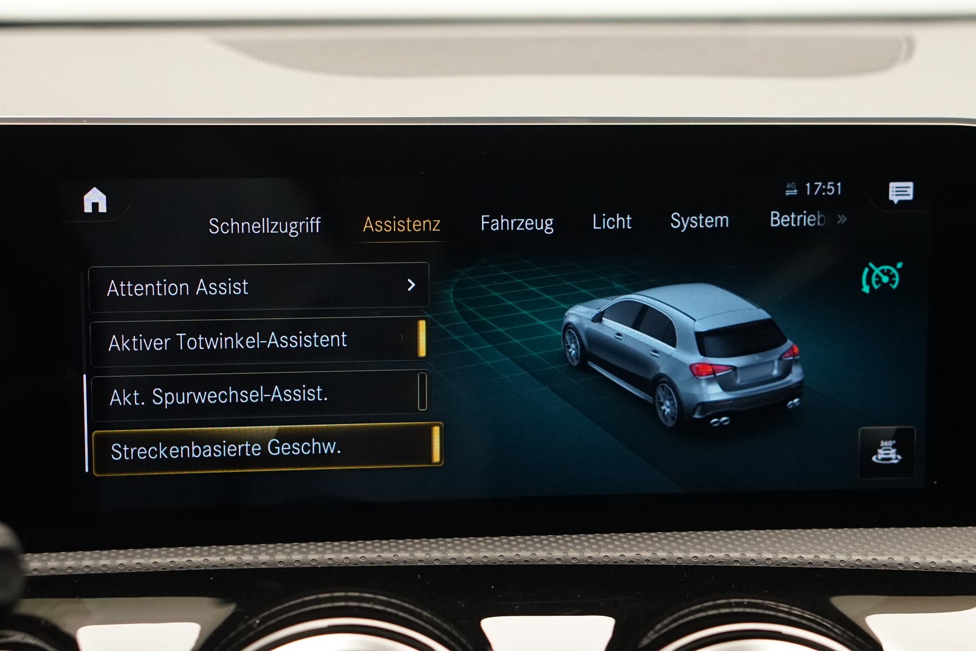 MERCEDES-BENZ A 45 S AMG 4Matic+ Speedshift *CH-Fahrzeug* *Pano* *Performance Sitze*-image-32