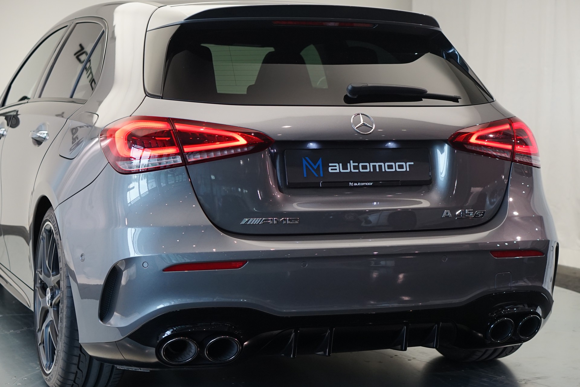 MERCEDES-BENZ A 45 S AMG 4Matic+ Speedshift *CH-Fahrzeug* *Pano* *Performance Sitze*-image-37