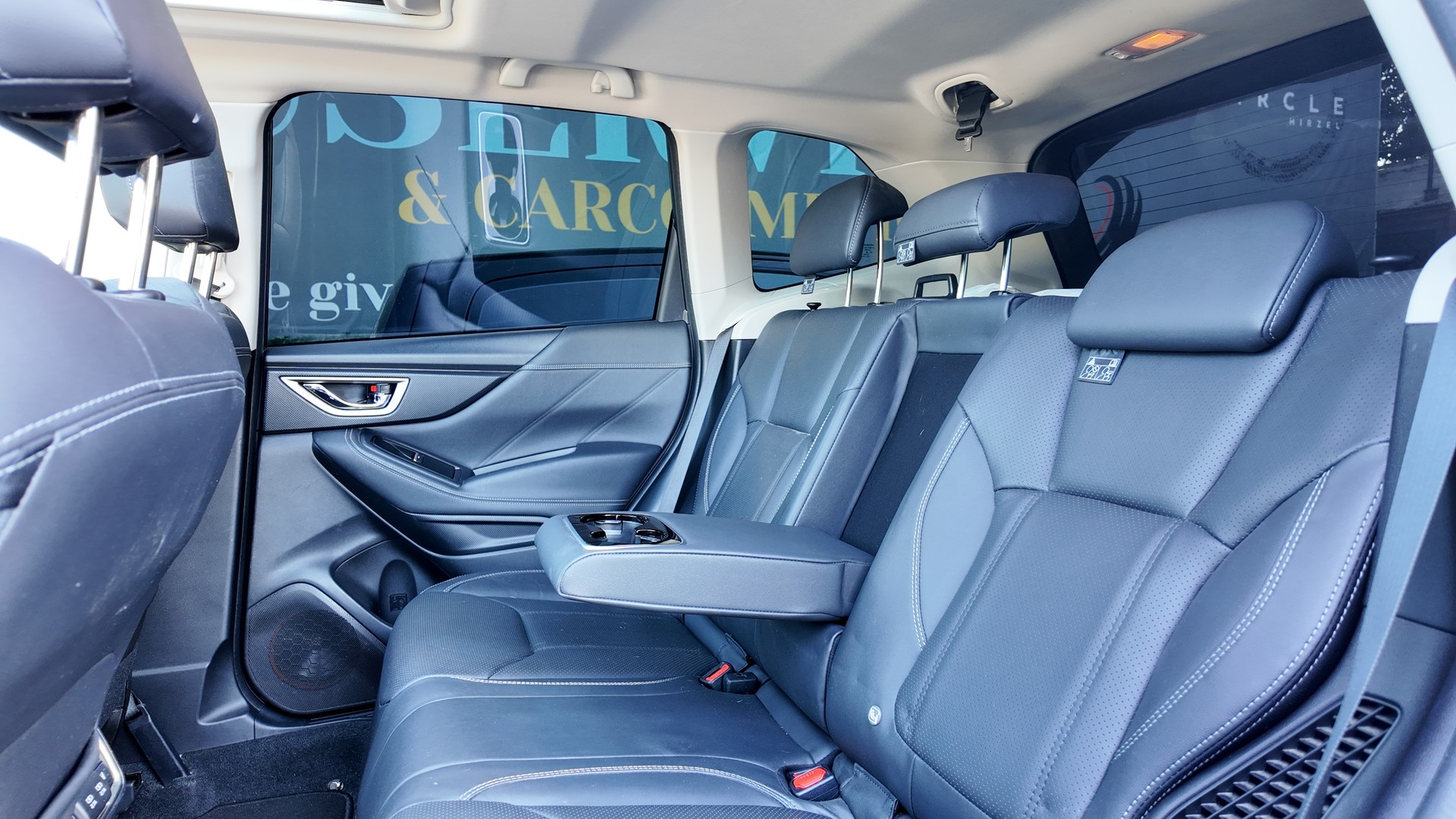 SUBARU Forester 2.0i e-Boxer Luxury Lineartronic-image-15