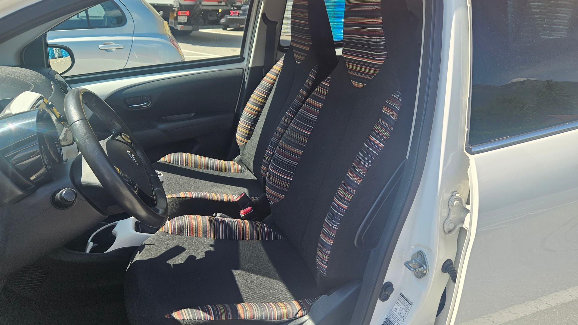 CITROEN C1 1.2 VTi Swiss&Me-image-4