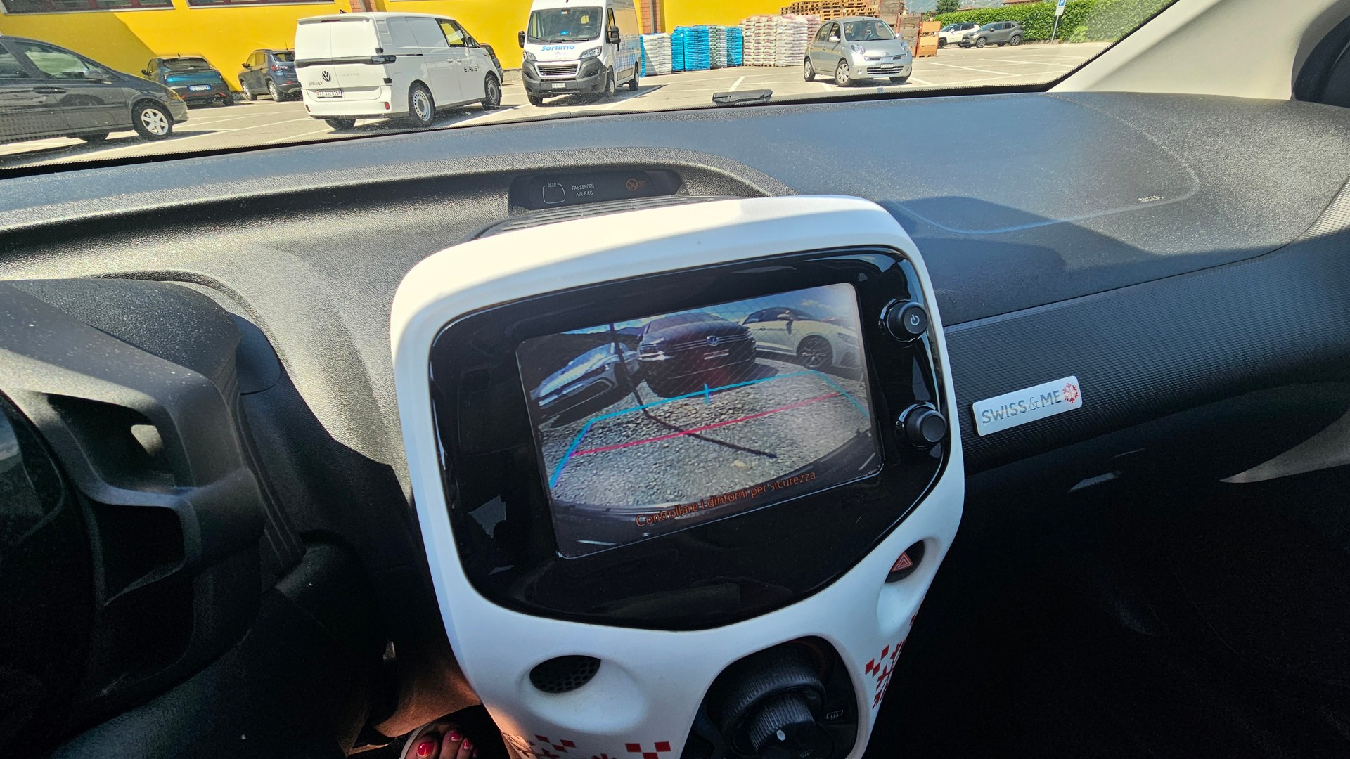 CITROEN C1 1.2 VTi Swiss&Me-image-6