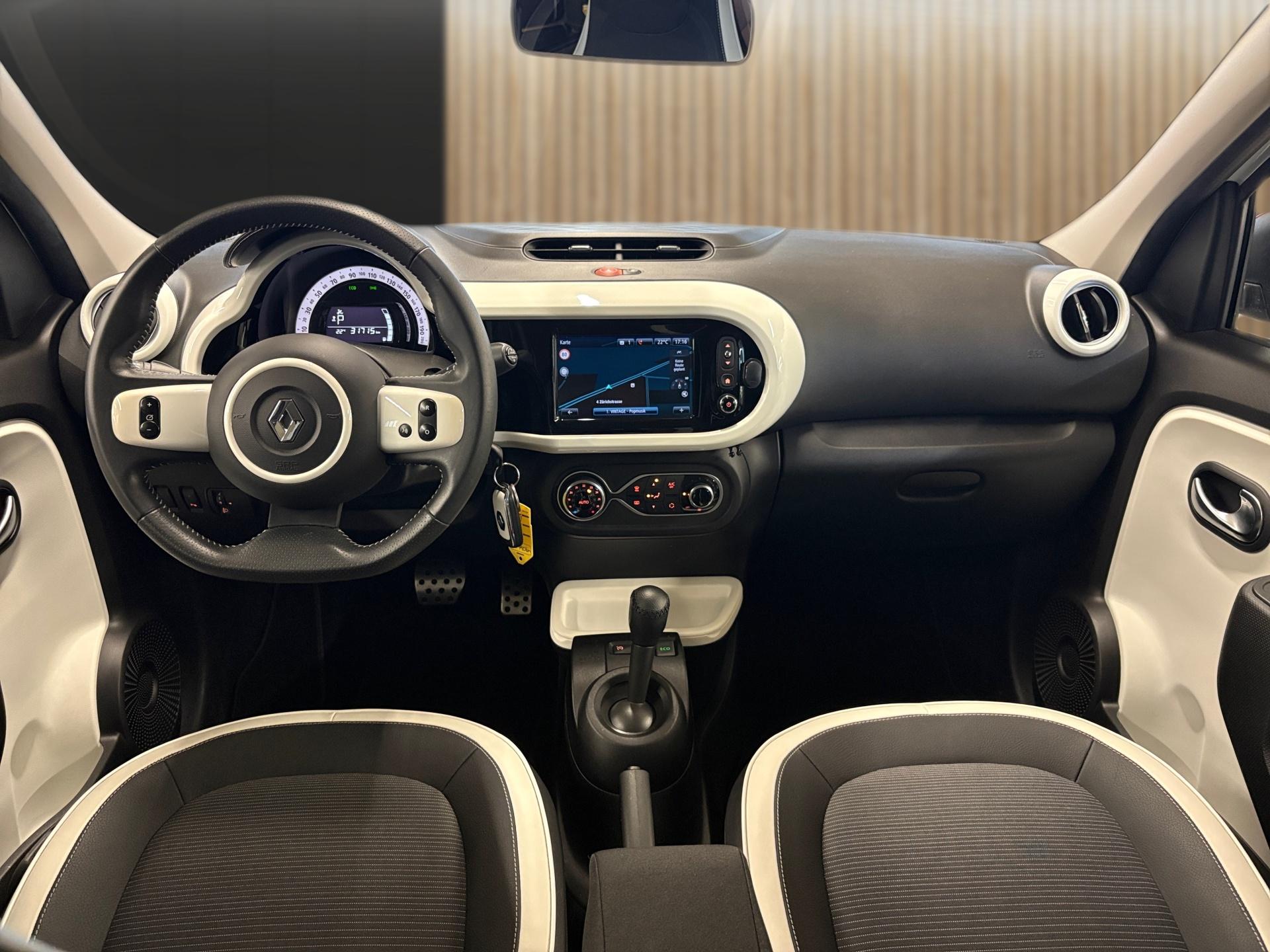 RENAULT Twingo 0.9 TCe 90 Swiss Edition-image-12