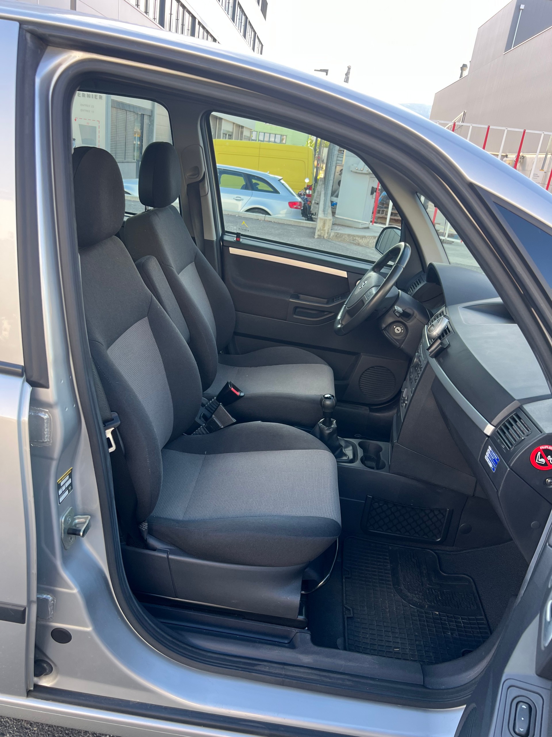 OPEL Meriva 1.6i 16V Enjoy-image-13