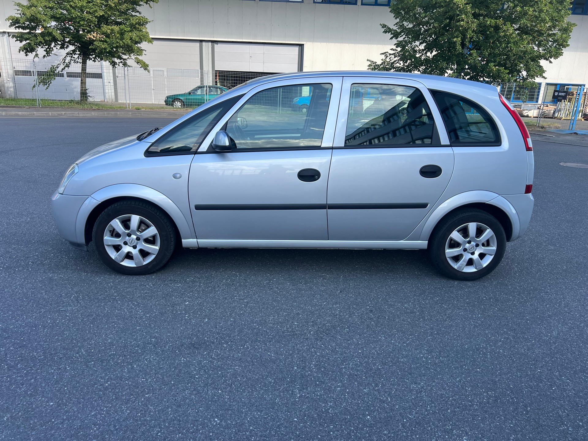 OPEL Meriva 1.6i 16V Enjoy-image-2