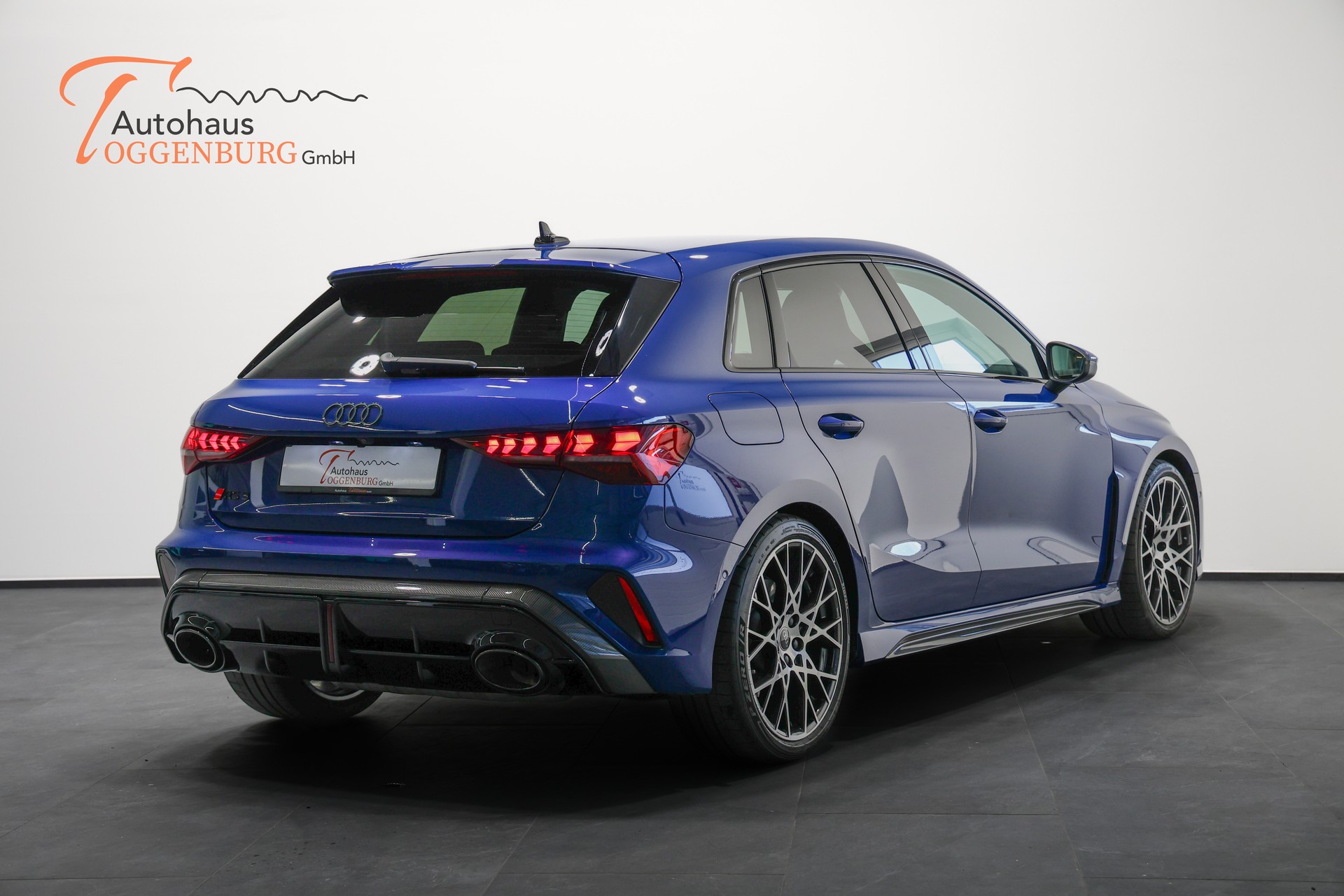 AUDI RS3 Sportback 2.5 TSI quattro S-tronic *Facelift*Schalensitze*5 Jahre Werksgarantie*-image-15
