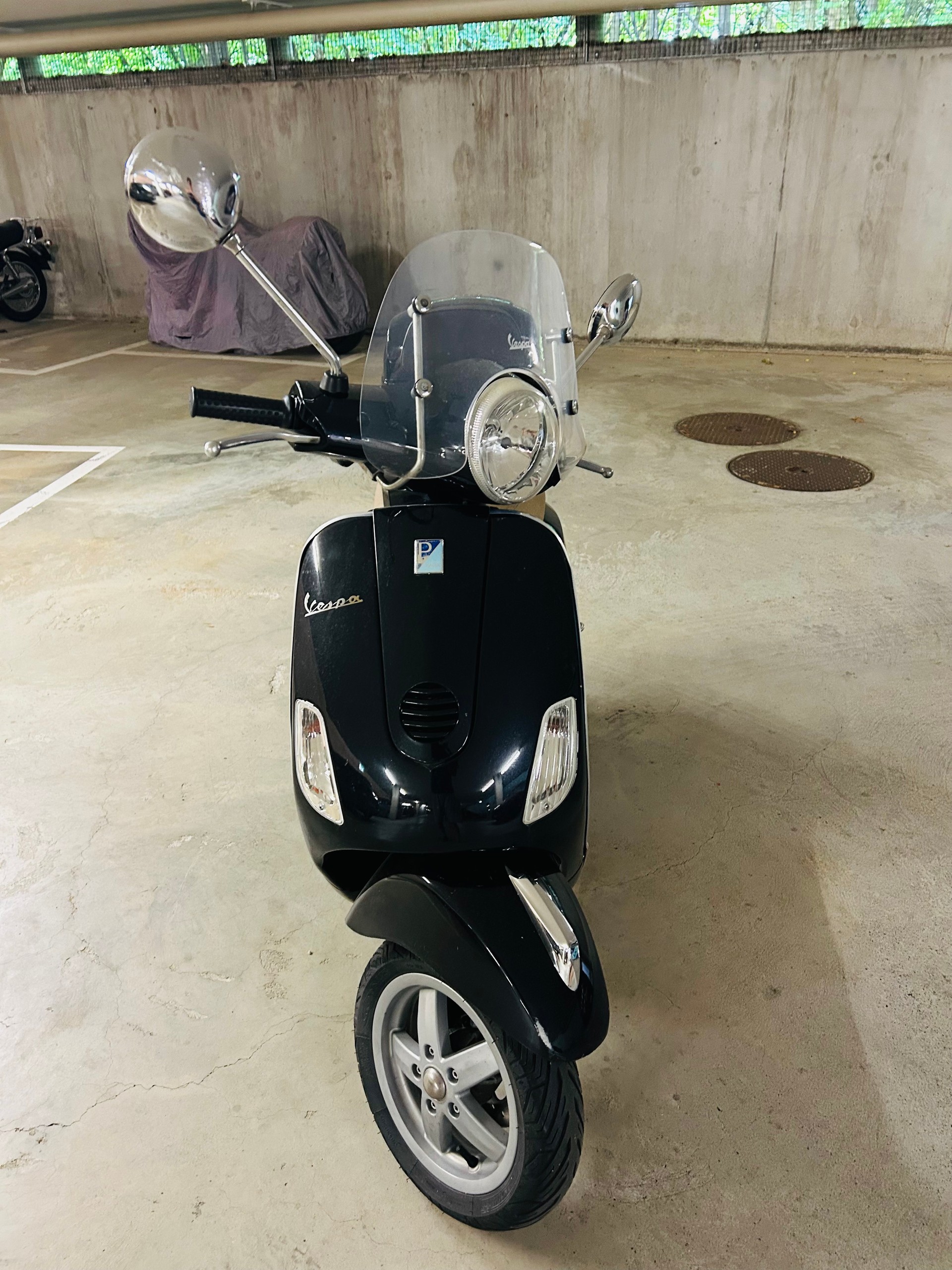 PIAGGIO Vespa 125 LX4-image-3