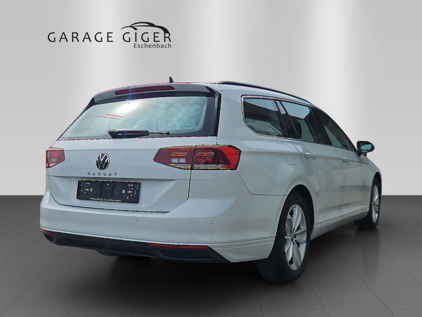 VW Passat 2.0 TDI BMT Elegance 4Motion DSG-image-3