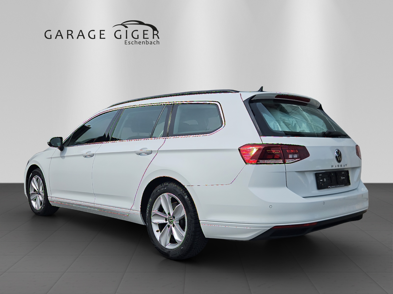 VW Passat 2.0 TDI BMT Elegance 4Motion DSG-image-2