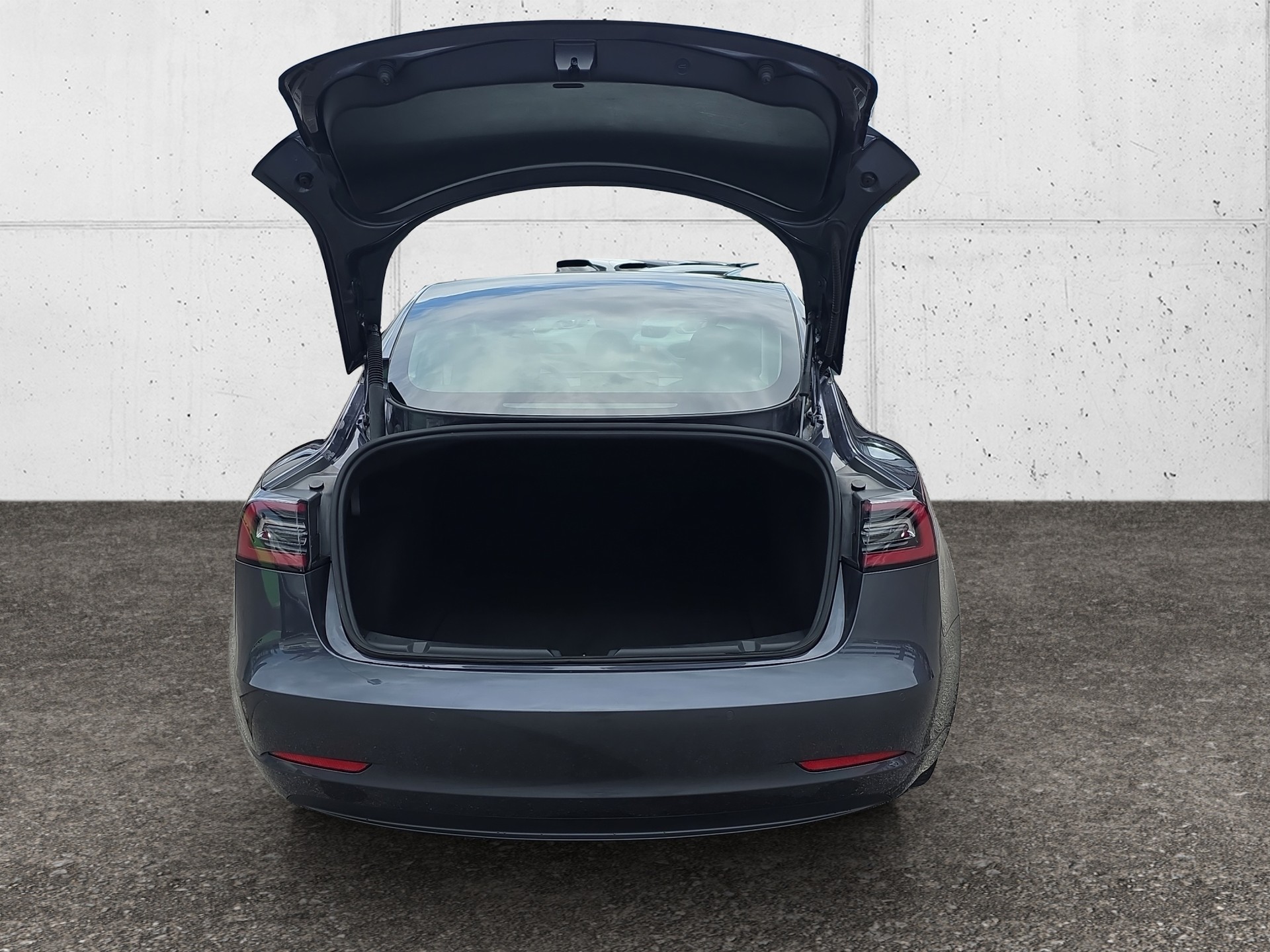 TESLA Model 3 Long Range D-image-13