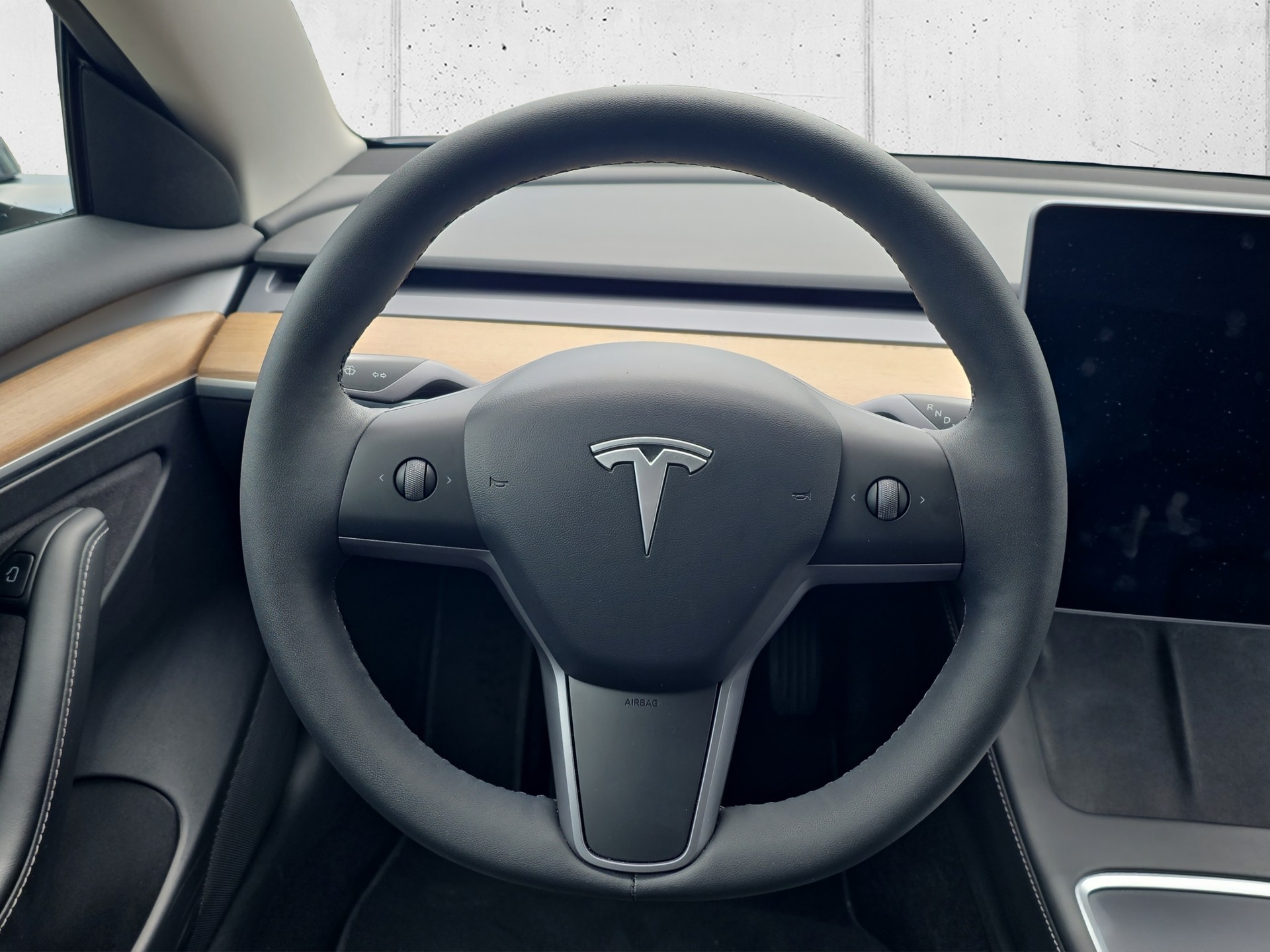 TESLA Model 3 Long Range D-image-9