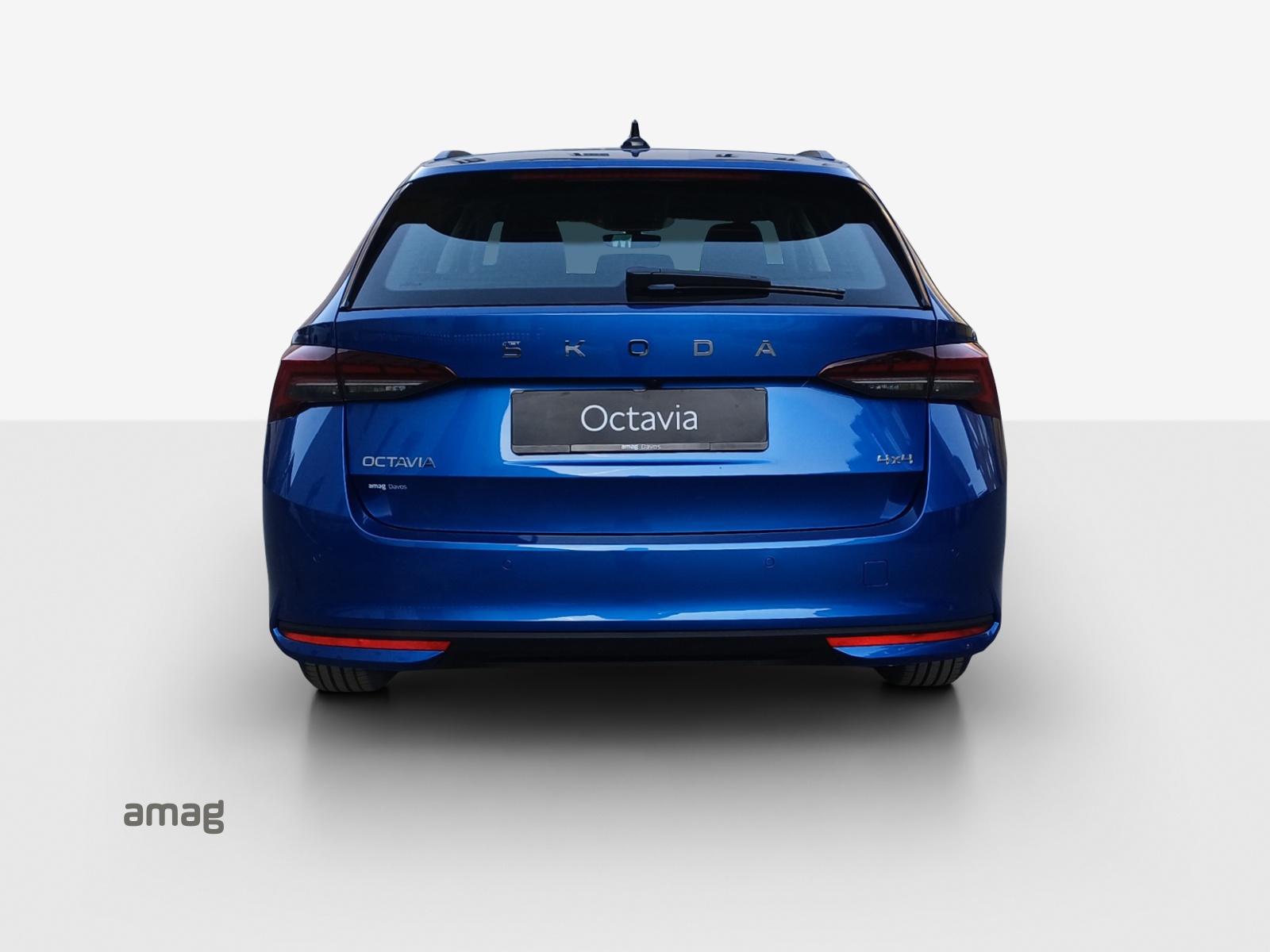 SKODA Octavia Combi 2.0 TSI DSG Selection 4x4-showroom-element-3