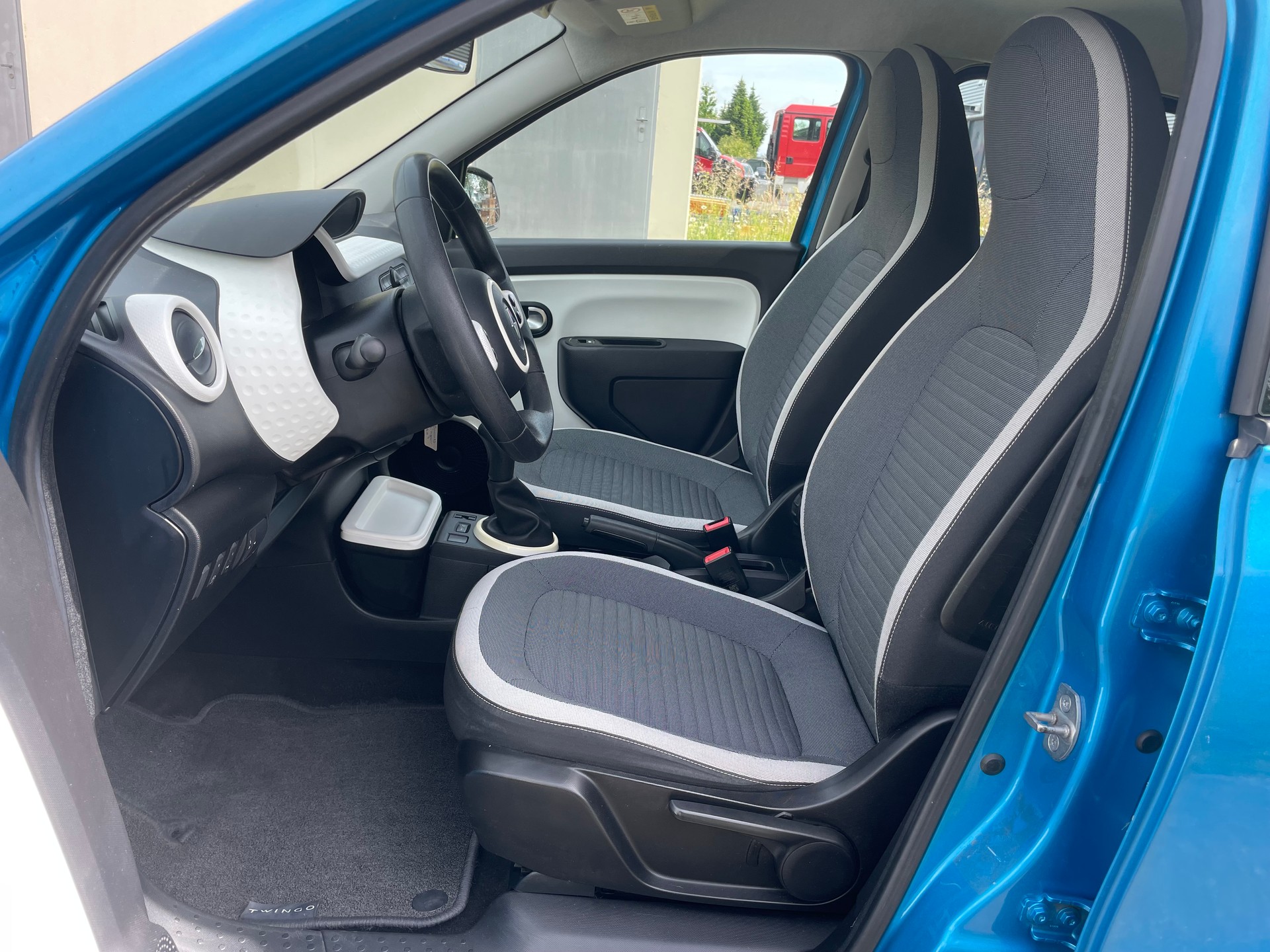RENAULT Twingo 1.0 Zen-image-6