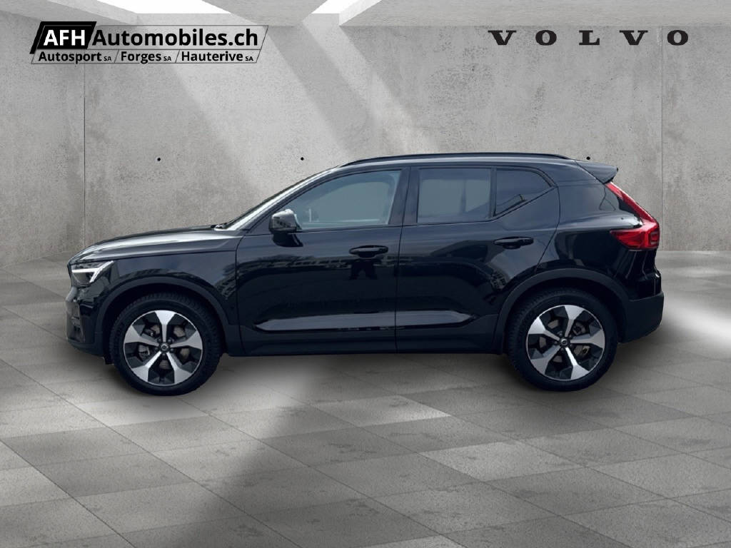 VOLVO XC40 2.0 B3 MH Plus Dark-showroom-element-1