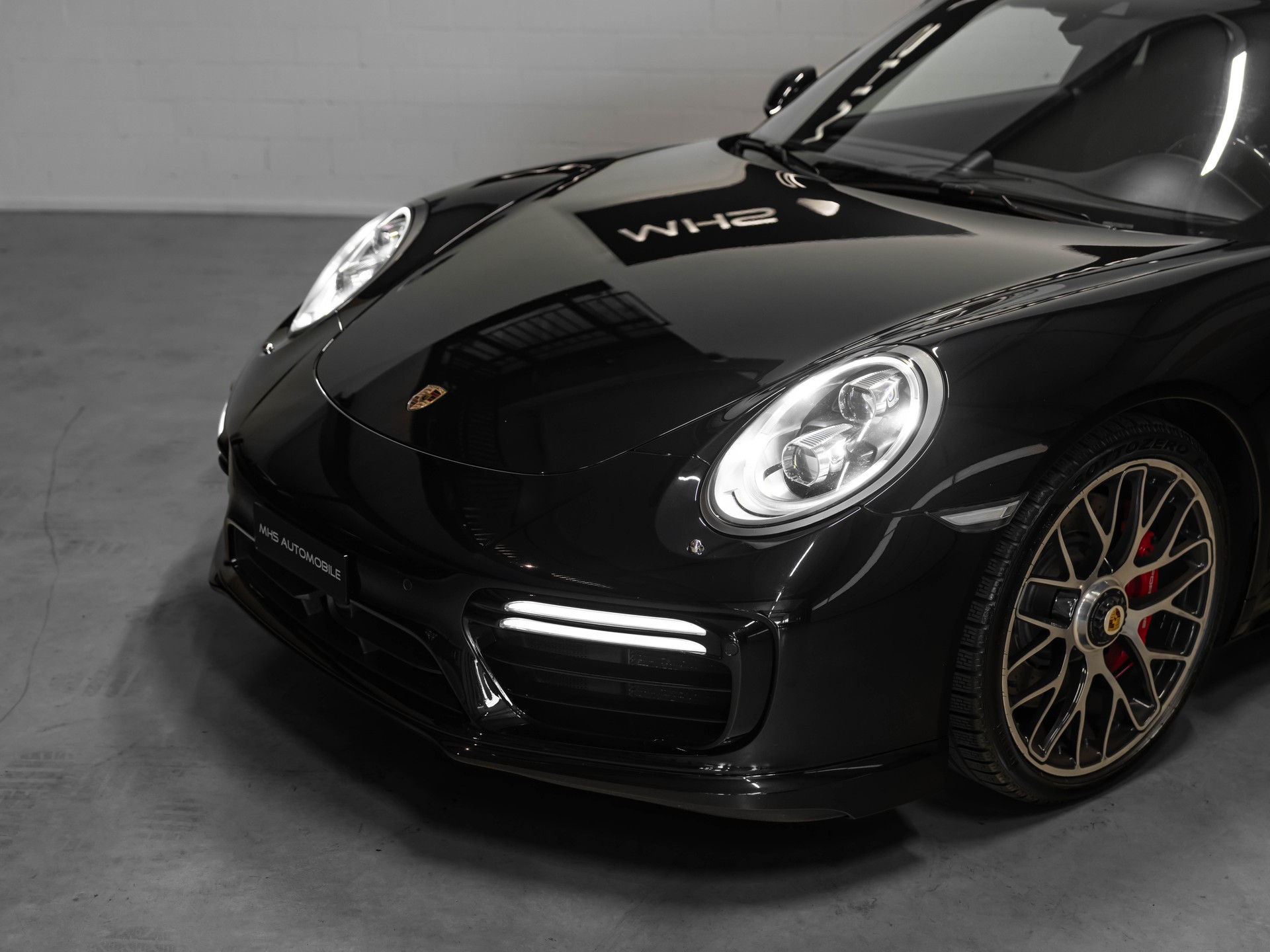 PORSCHE 911 Turbo PDK-showroom-element-2