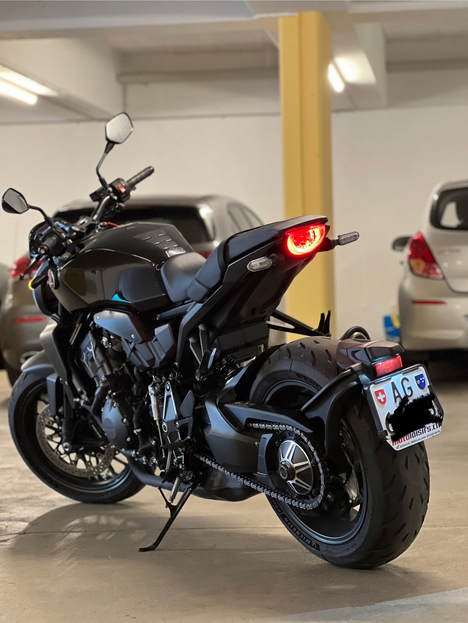 HONDA CB 1000 R Black Edition-image-3