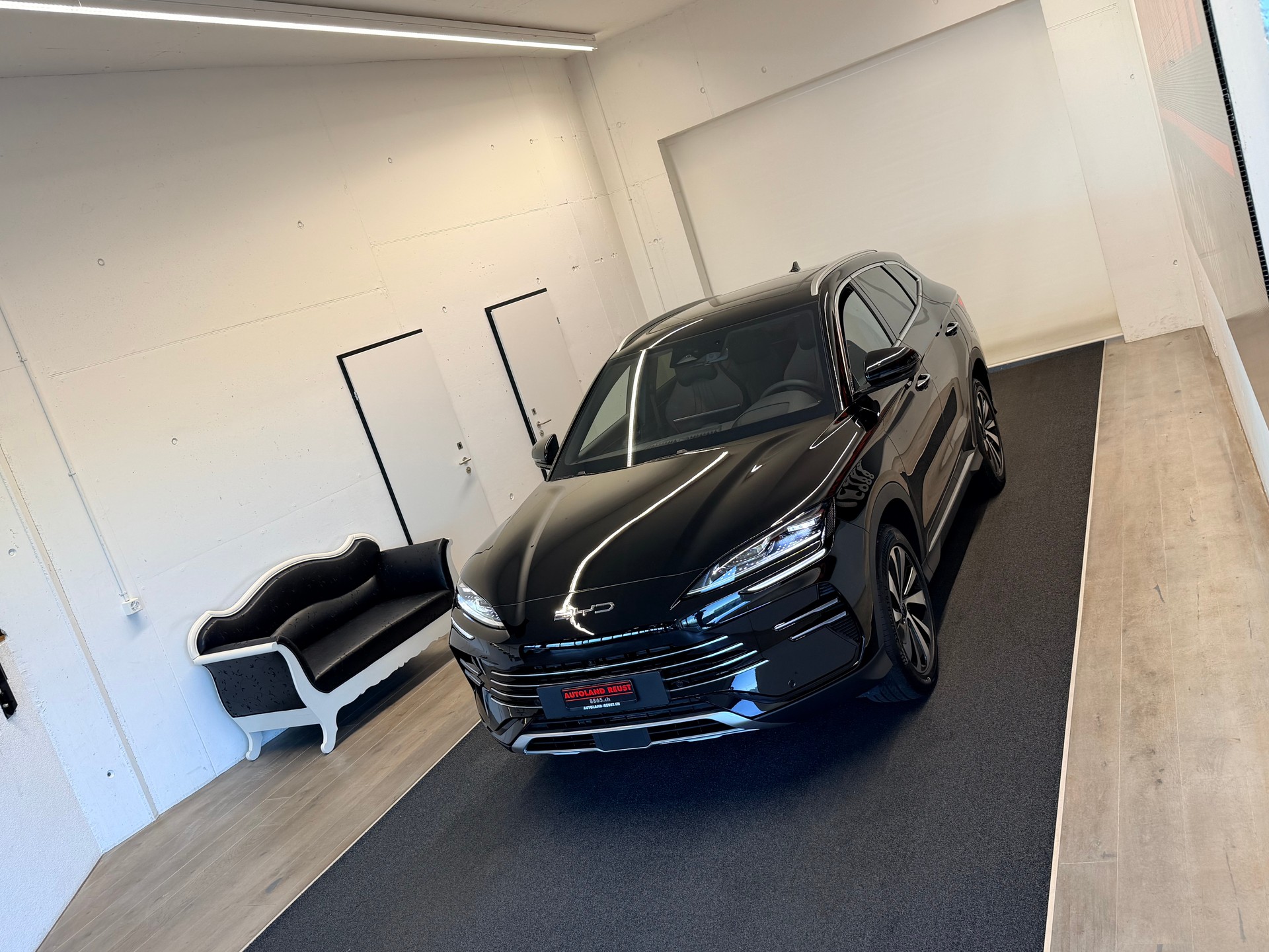 BYD Seal U DM-i Design AWD-showroom-element-2