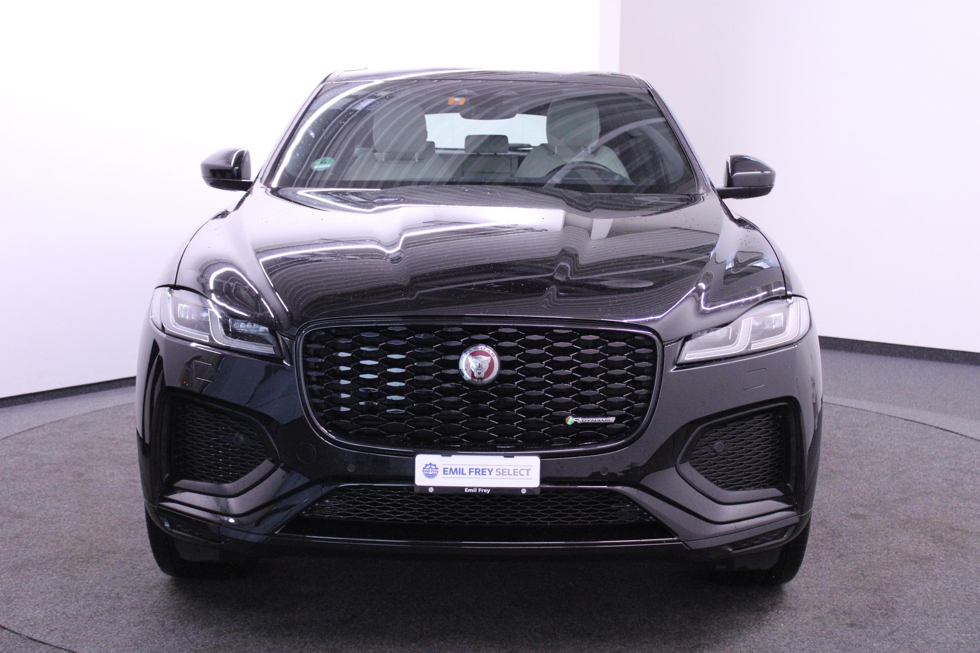 JAGUAR F-Pace 2.0 D I4 200 R-Dynamic S AWD-showroom-element-1