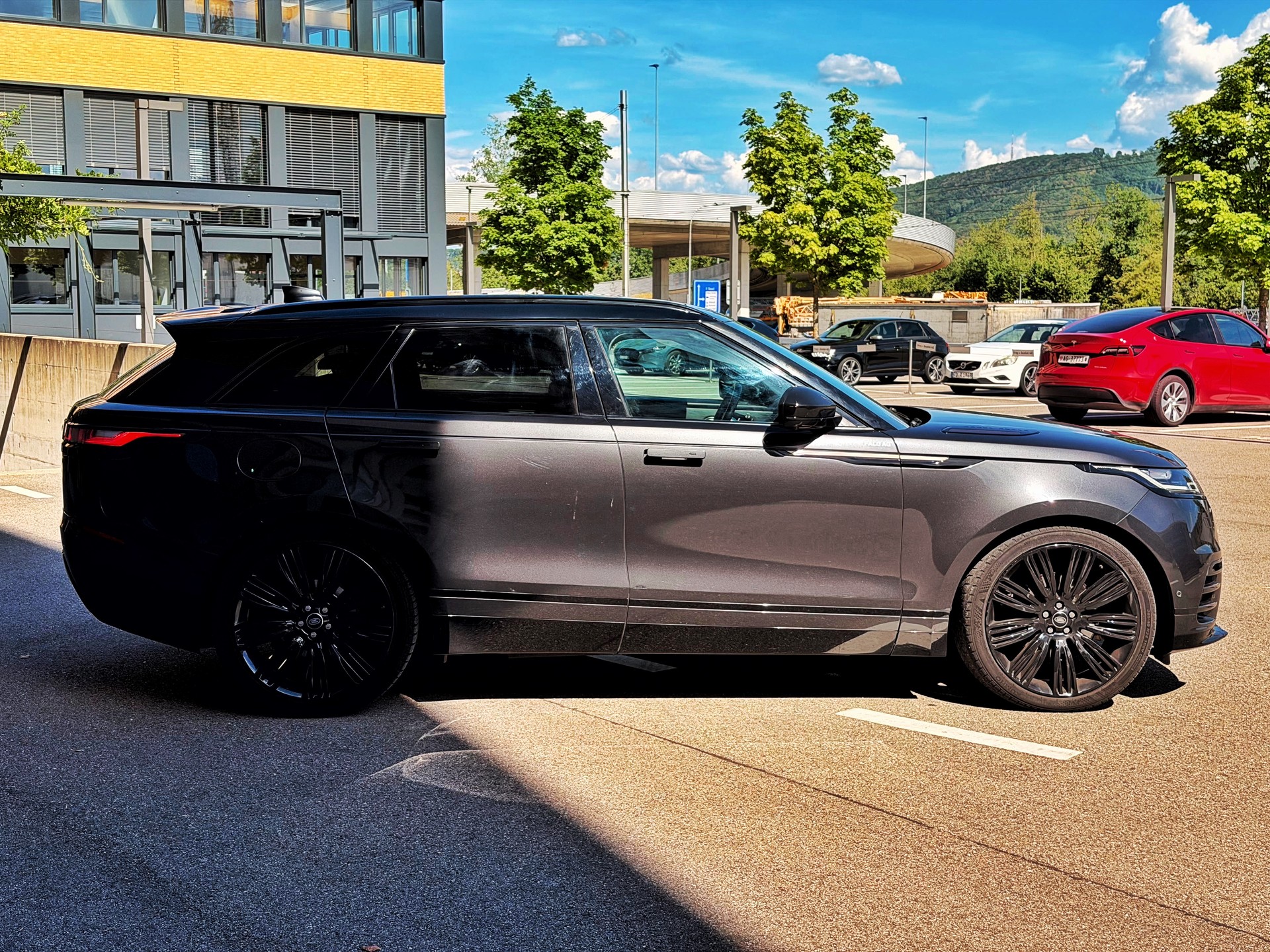 LAND ROVER Range Rover Velar R-Dynamic D 300 HSE Automatic-image-4