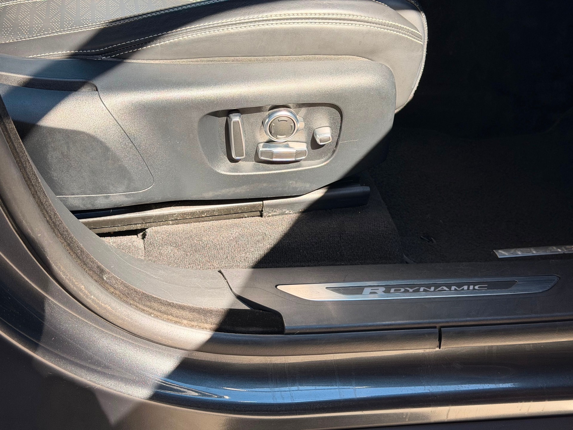 LAND ROVER Range Rover Velar R-Dynamic D 300 HSE Automatic-image-25
