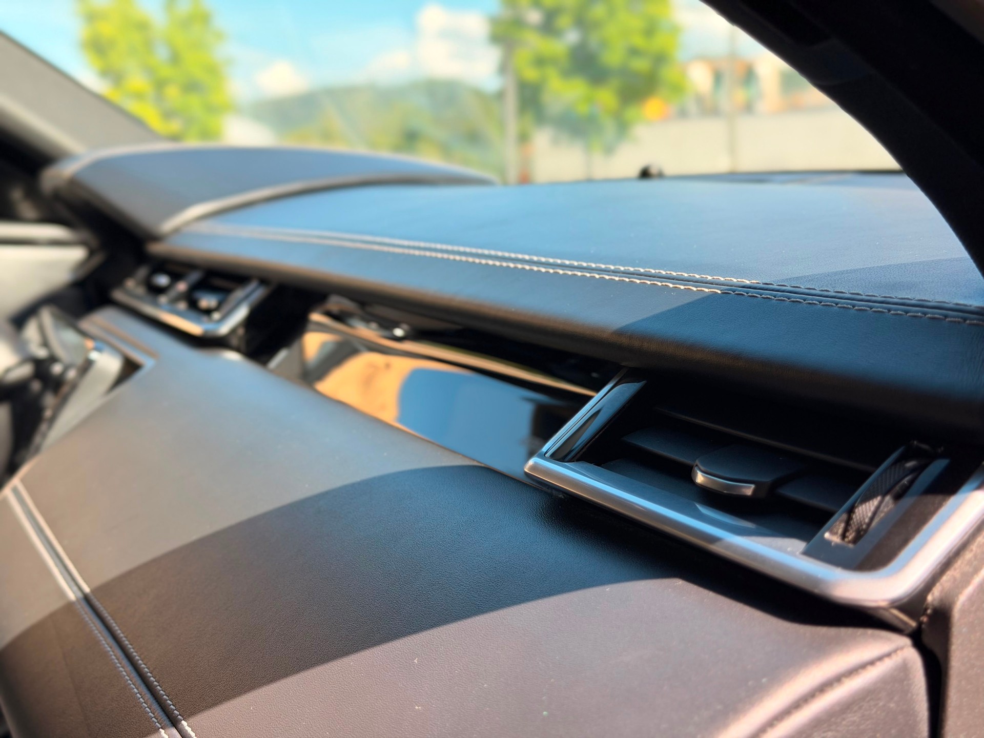 LAND ROVER Range Rover Velar R-Dynamic D 300 HSE Automatic-image-27