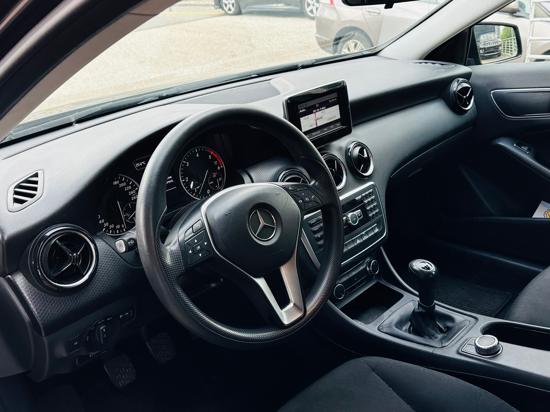 MERCEDES-BENZ A 180 CDI Style-image-9