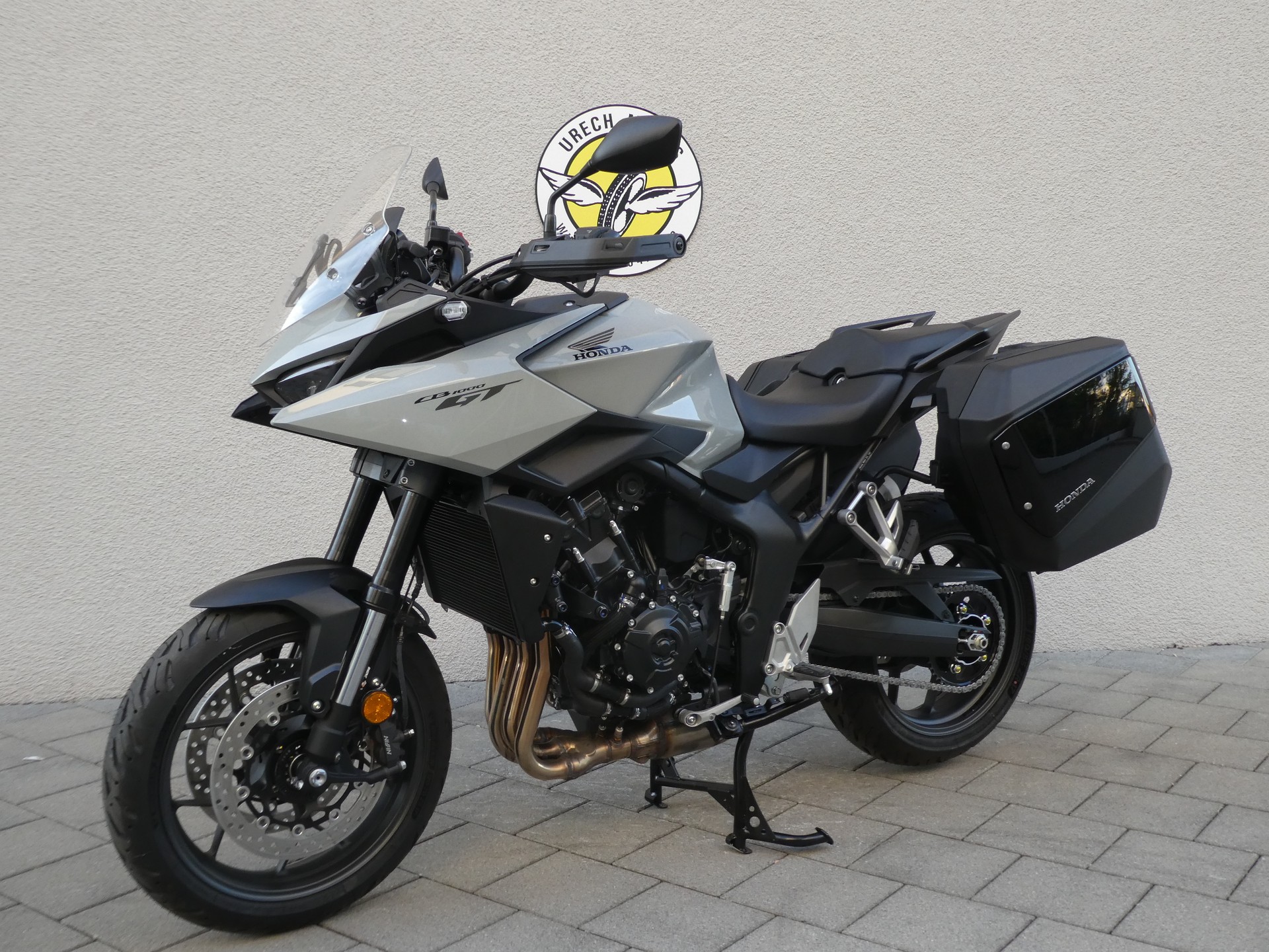 HONDA CB 1000 GT-image-1