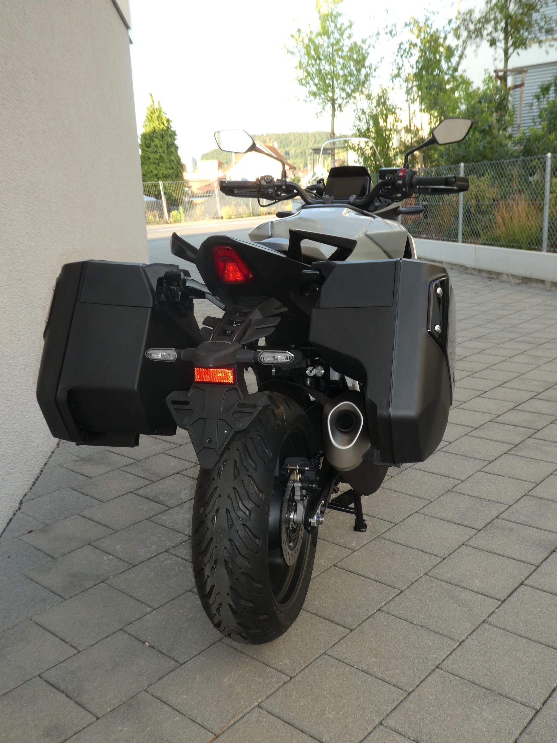 HONDA CB 1000 GT-image-4