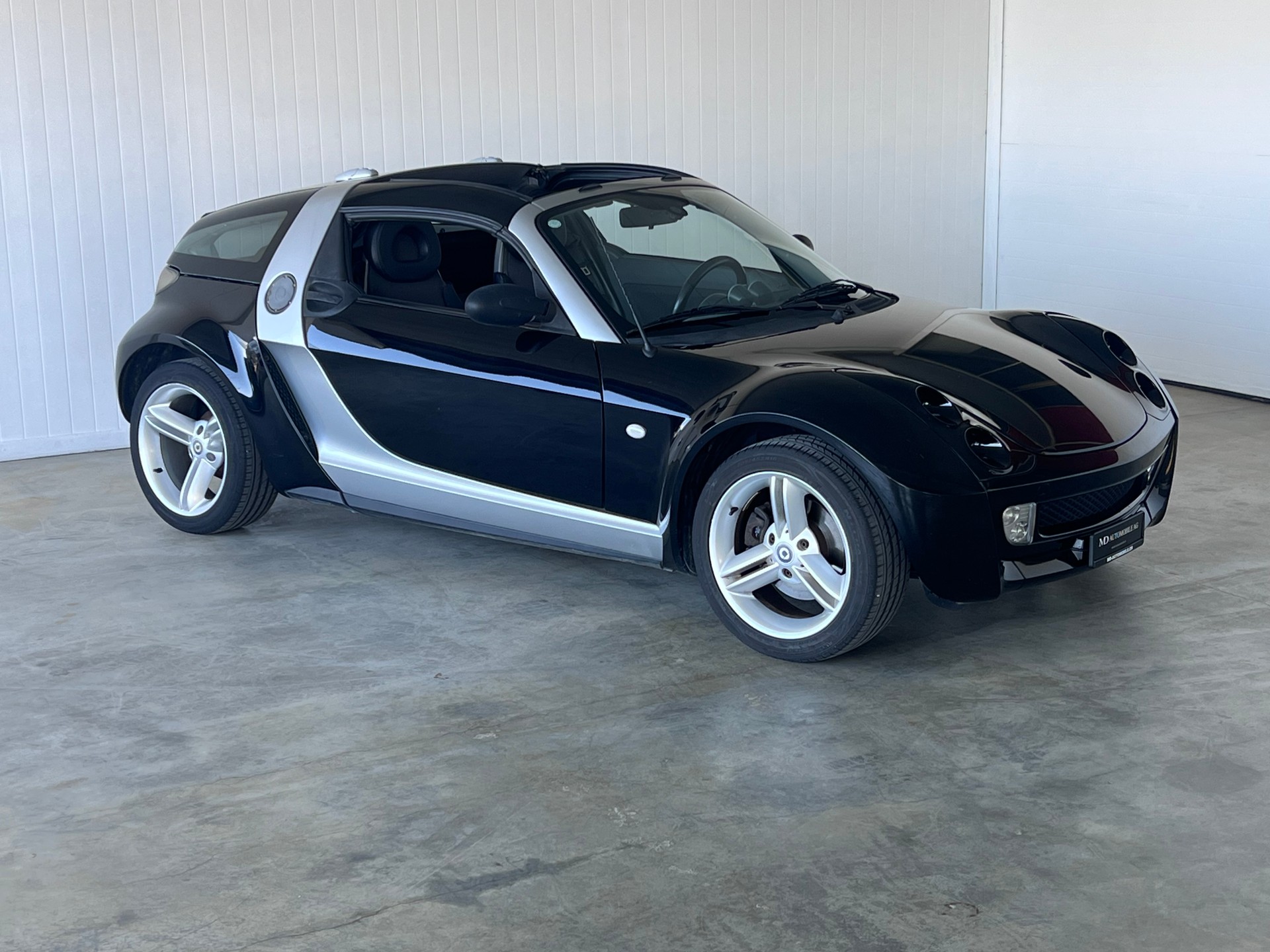 SMART roadster-coupé-showroom-element-2