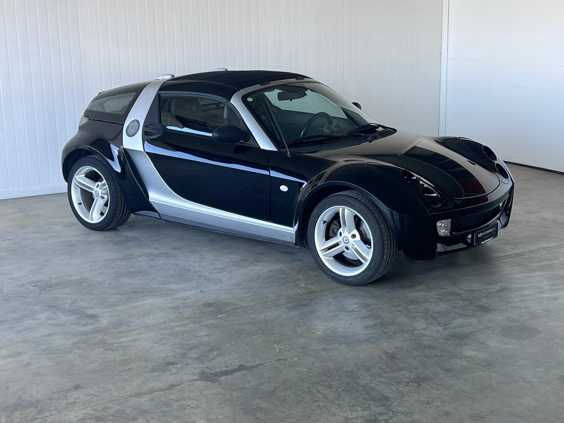 SMART roadster-coupé-showroom-element-3