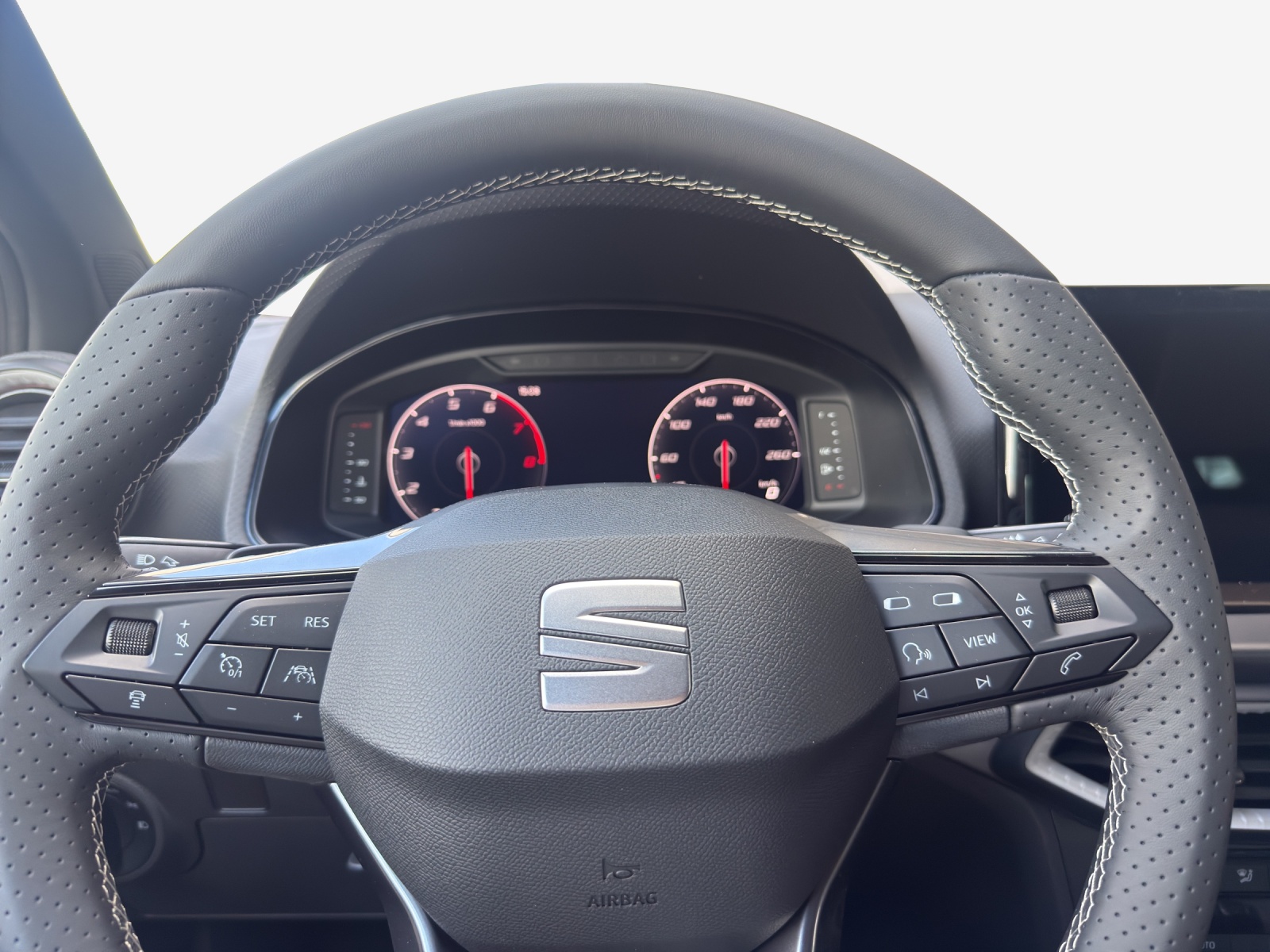 SEAT Ibiza 1.0 EcoTSI FR DSG-image-14