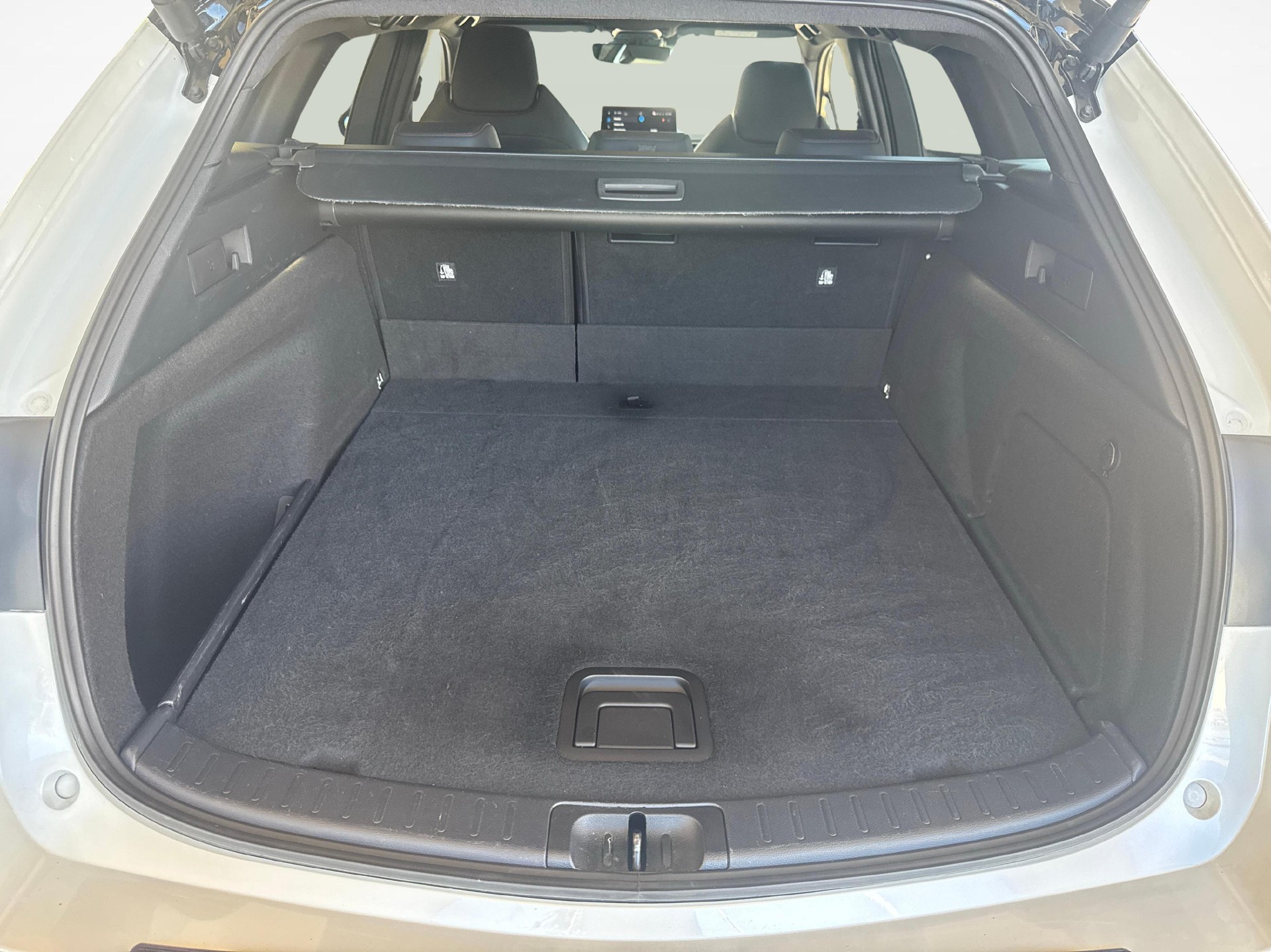 TOYOTA Corolla Touring Sports 2.0 HSD GR Sport-image-11