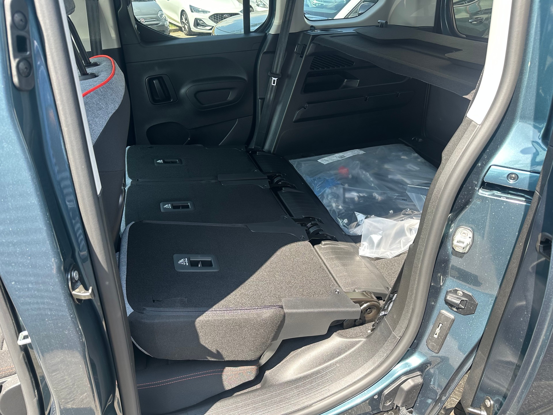 CITROEN Berlingo 1.5 BlueHDi 130 M Berlingo 30 EAT8-image-10