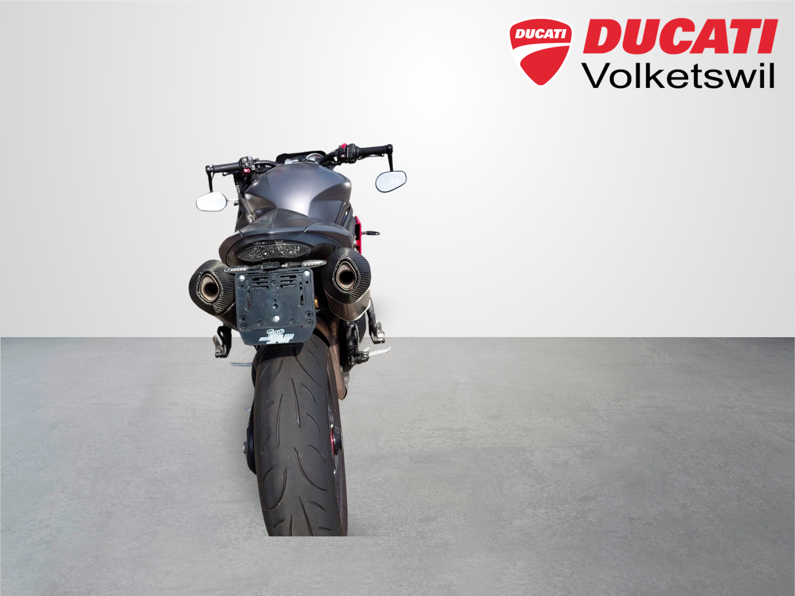 TRIUMPH Speed Triple R 1050 ABS-image-8