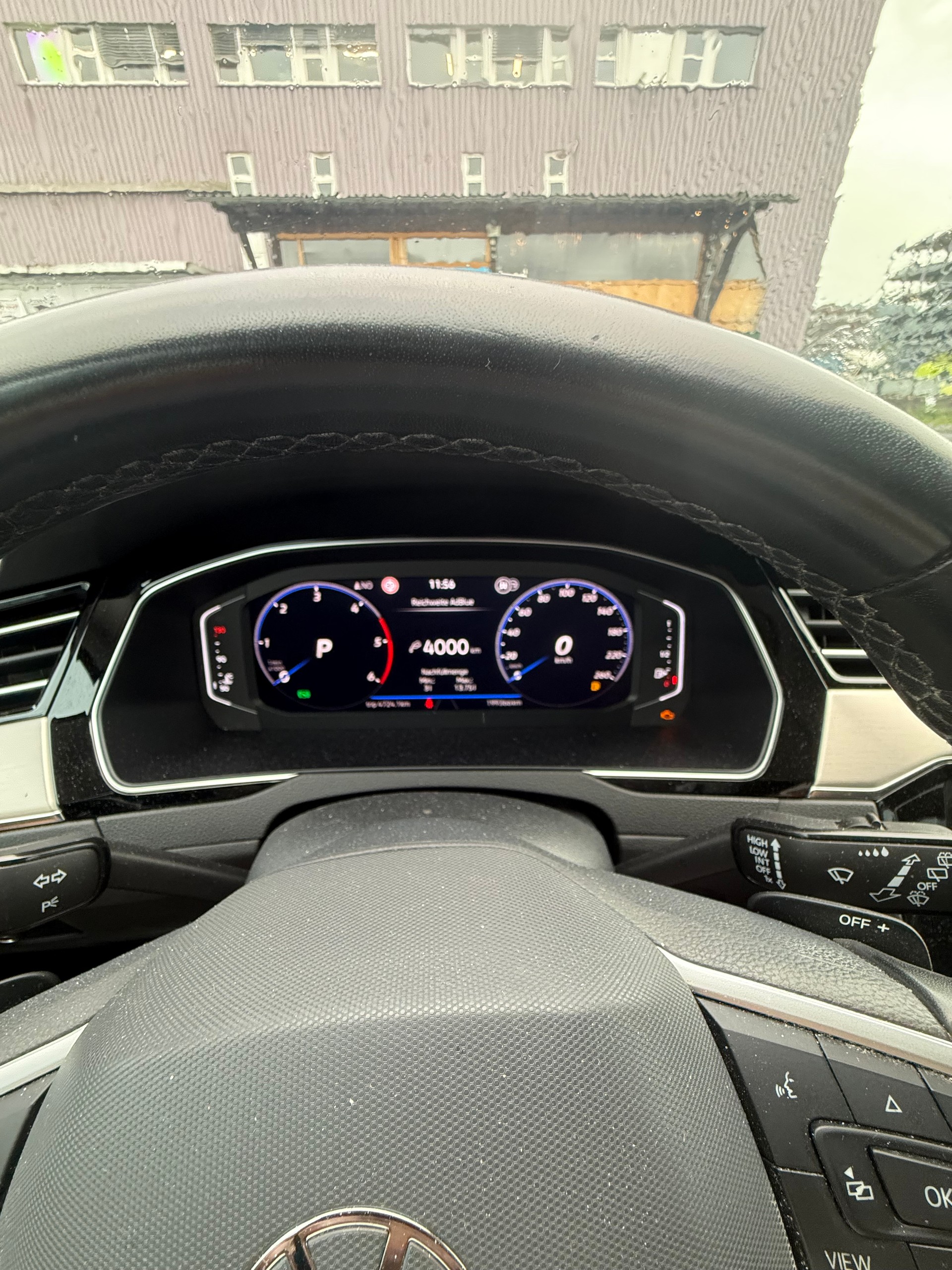 VW Passat 2.0 TDI BMT Elegance 4Motion DSG-image-14