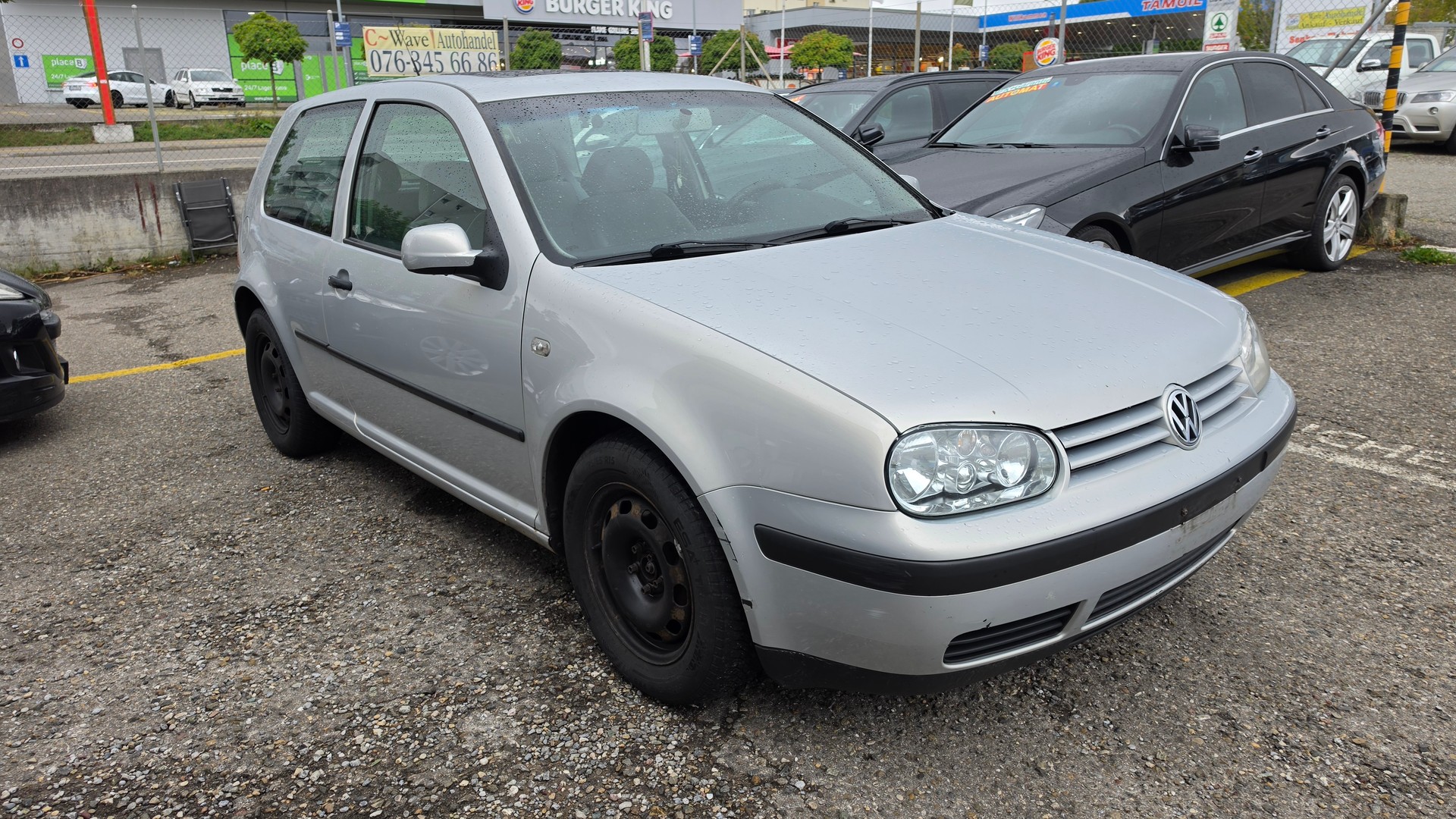 VW Golf 1.6-showroom-element-2