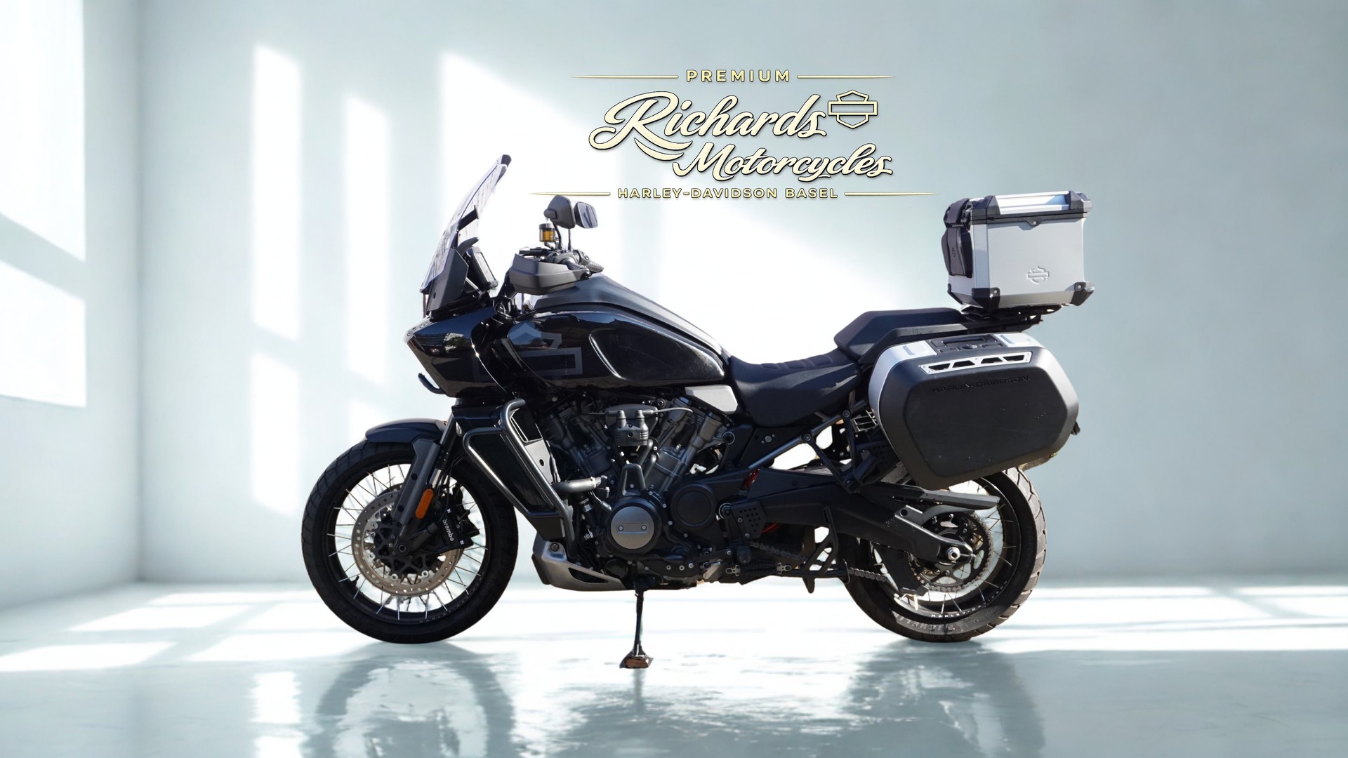 HARLEY-DAVIDSON RA Pan America 1250 Special-showroom-element-3