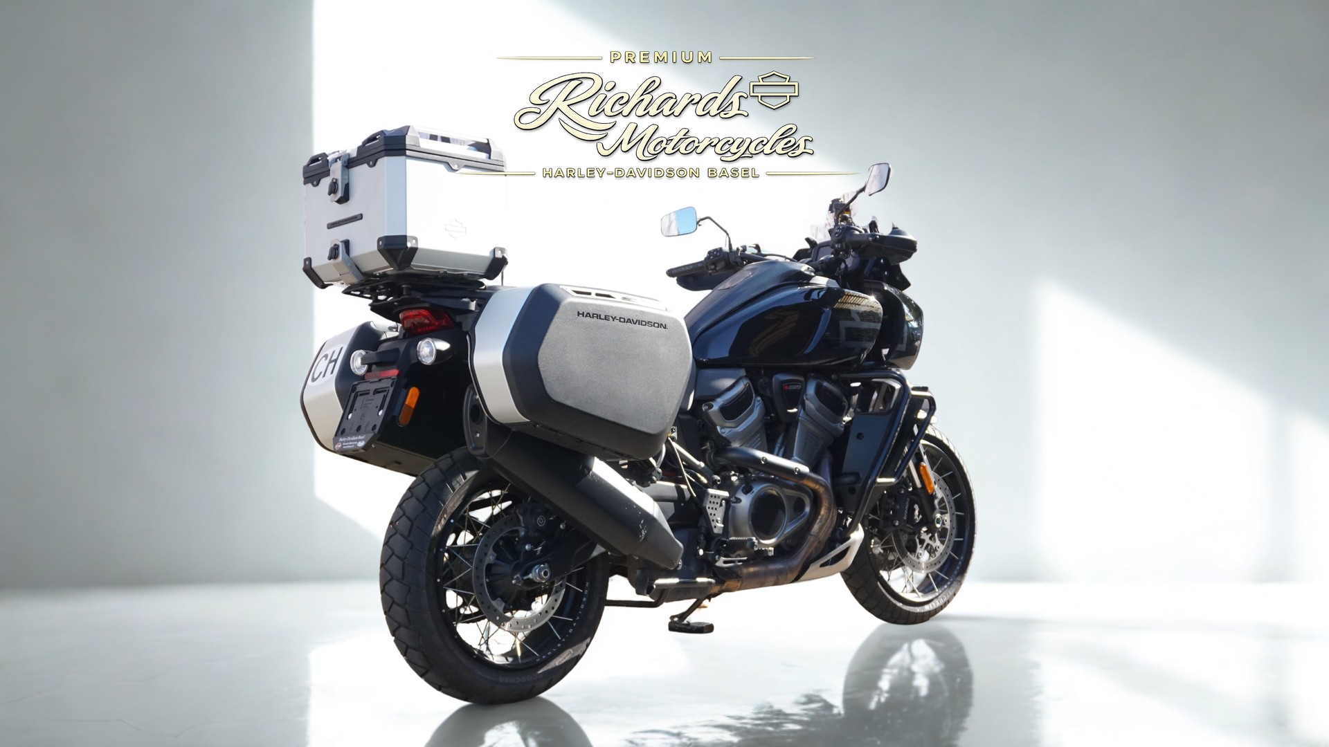 HARLEY-DAVIDSON RA Pan America 1250 Special-showroom-element-2